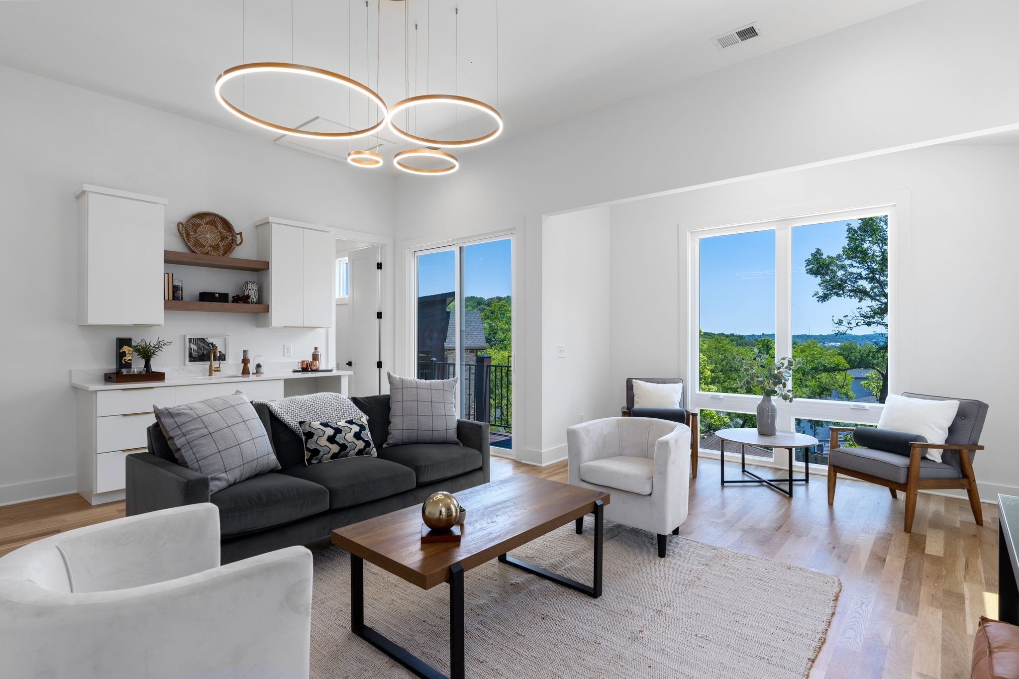2211 Summitt Ave Unit: A