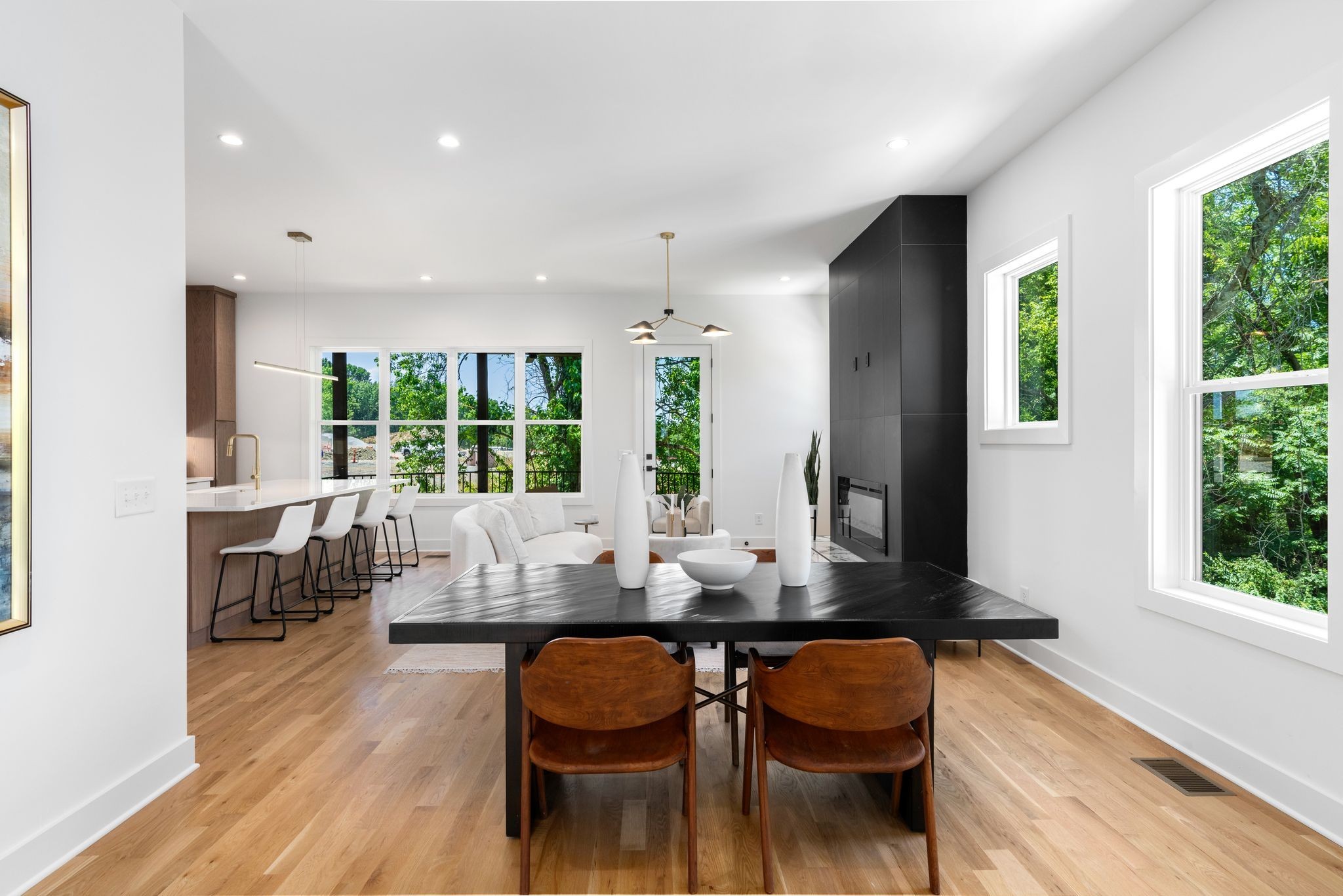 2211 Summitt Ave Unit: A