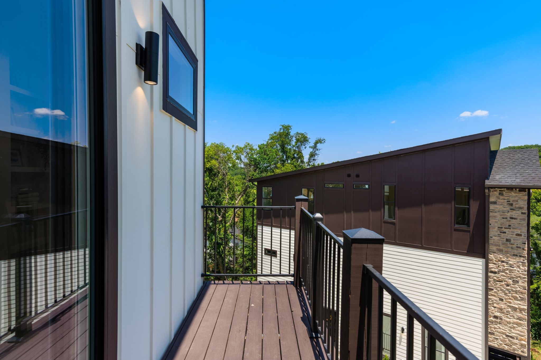 2211 Summitt Ave Unit: A