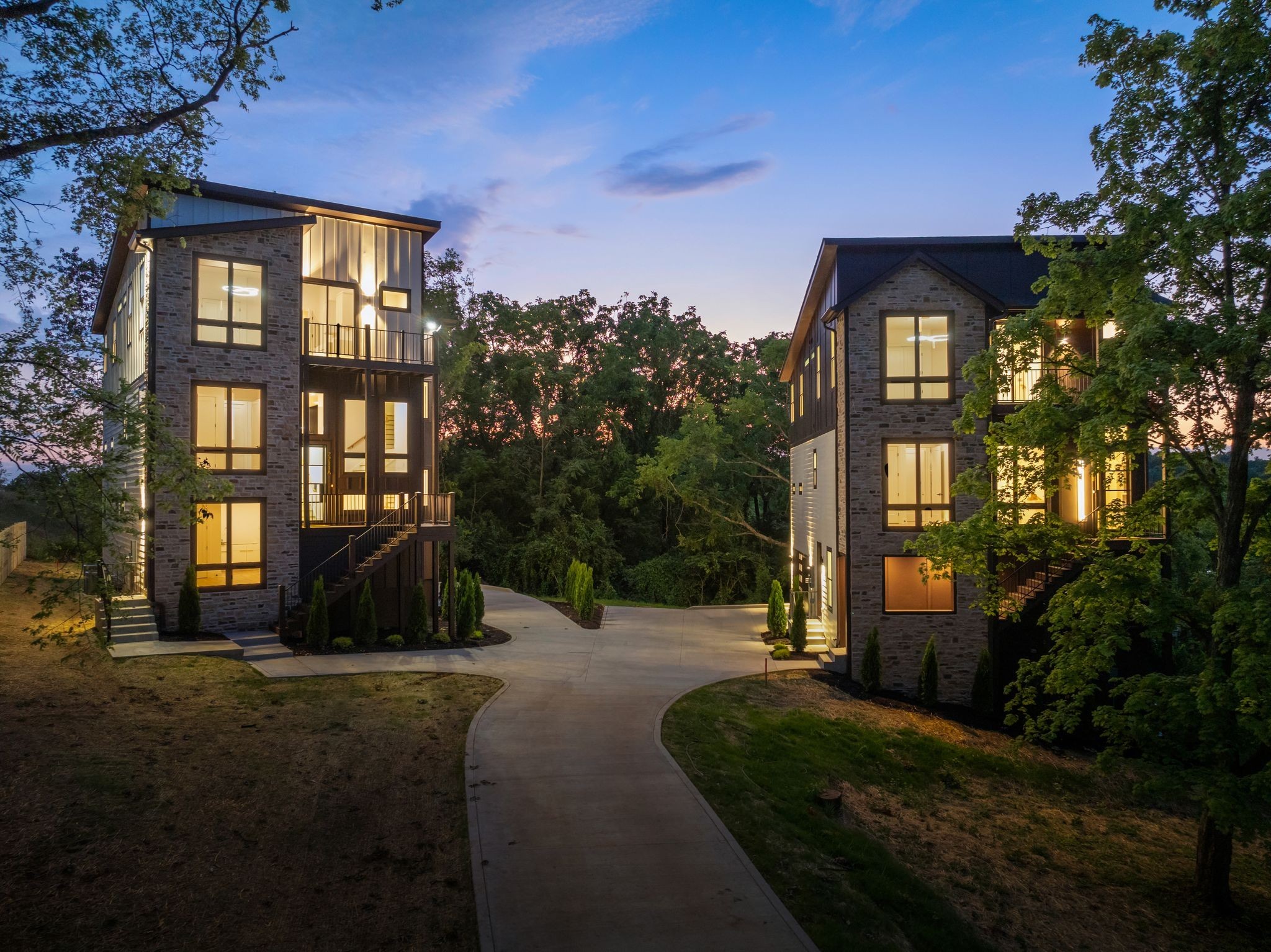 2211 Summitt Ave Unit: A