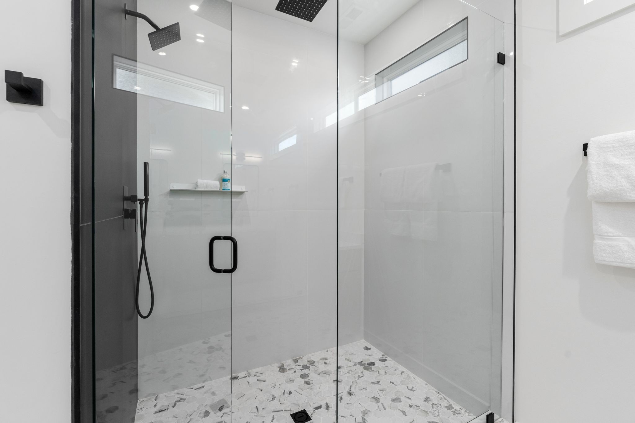 2211 Summitt Ave Unit: A