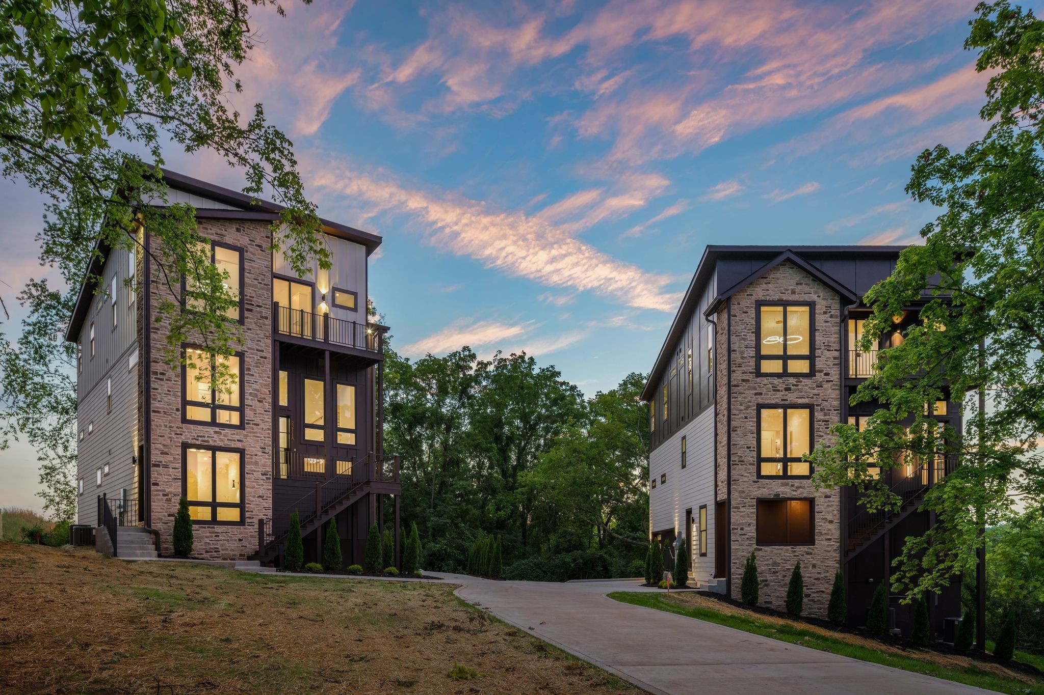 2211 Summitt Ave Unit: A