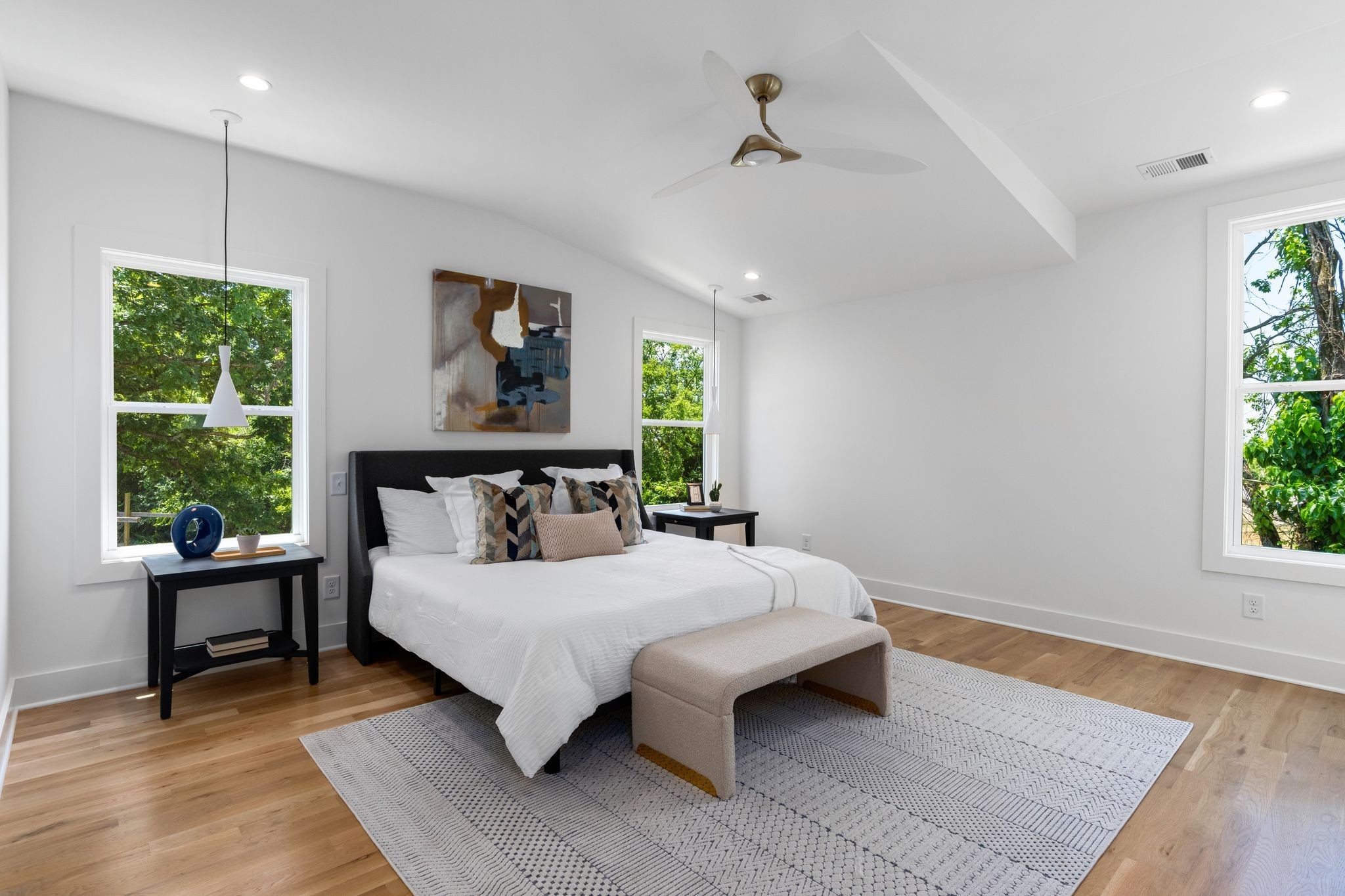 2211 Summitt Ave Unit: A