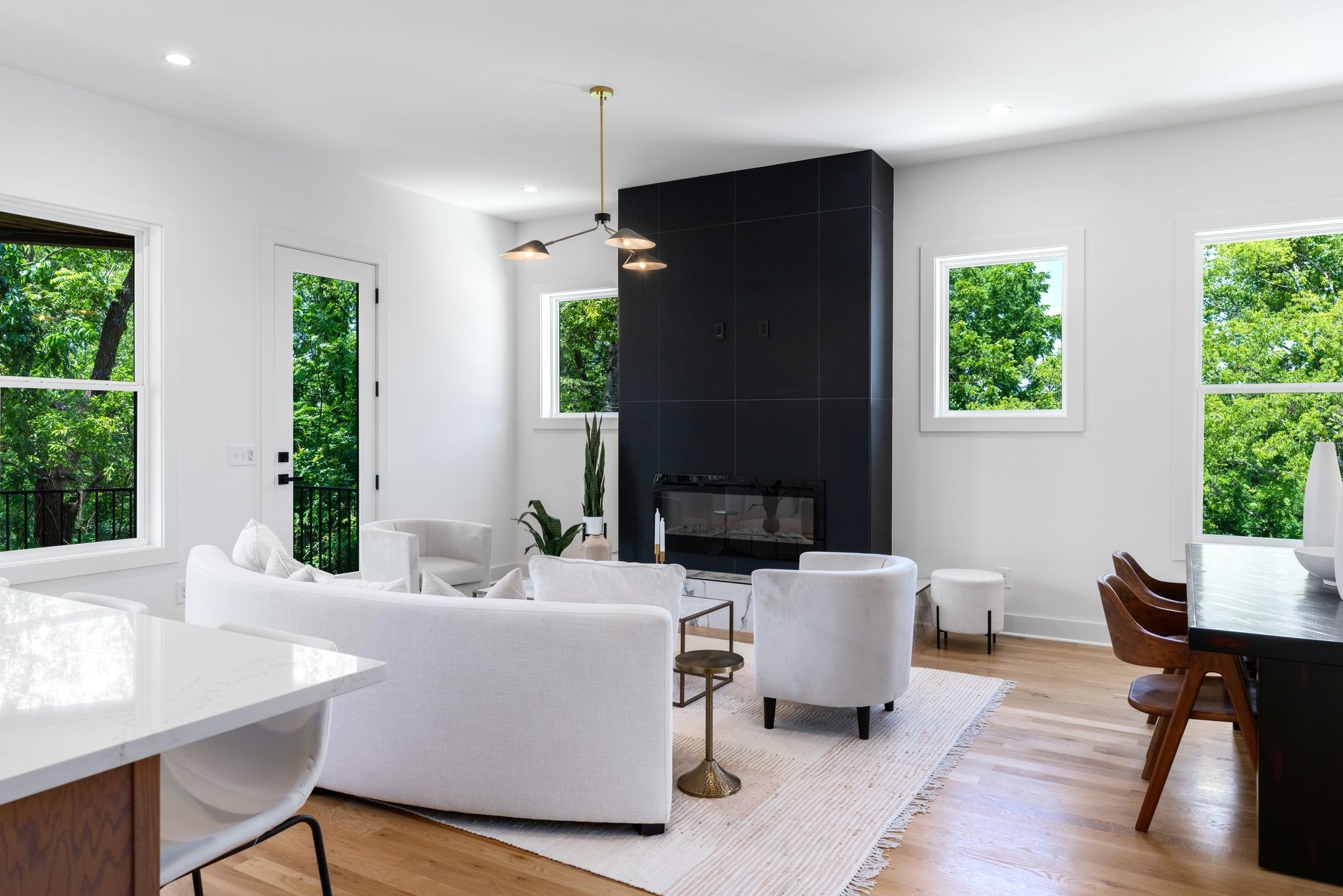 2211 Summitt Ave Unit: A