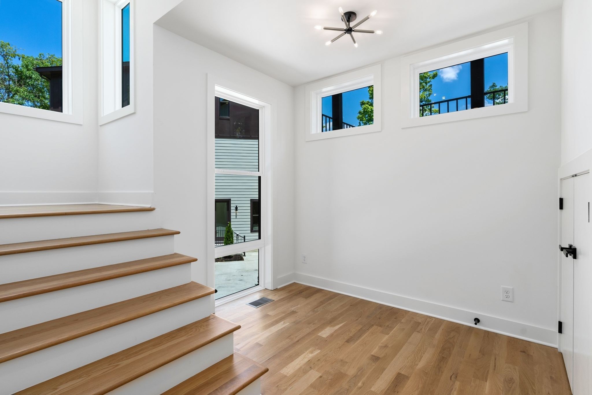 2211 Summitt Ave Unit: A