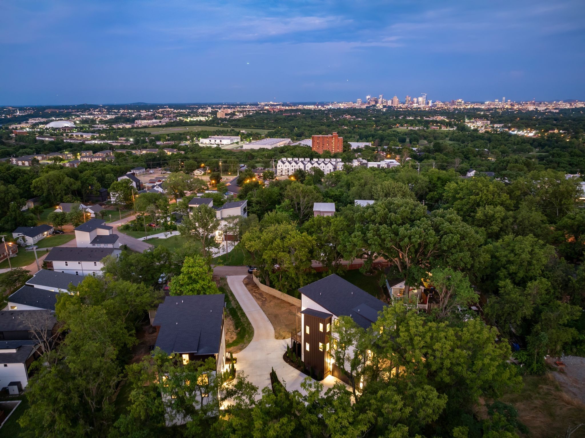 2211 Summitt Ave Unit: A