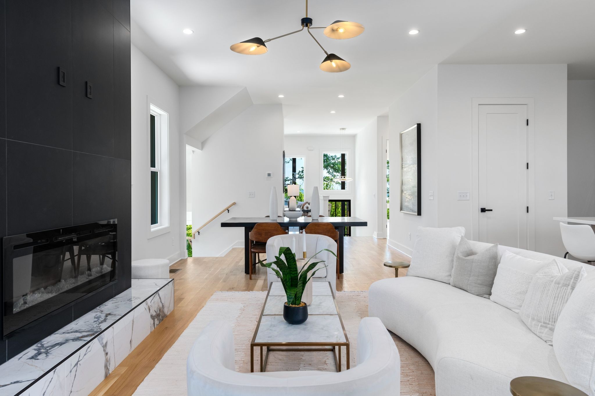 2211 Summitt Ave Unit: A