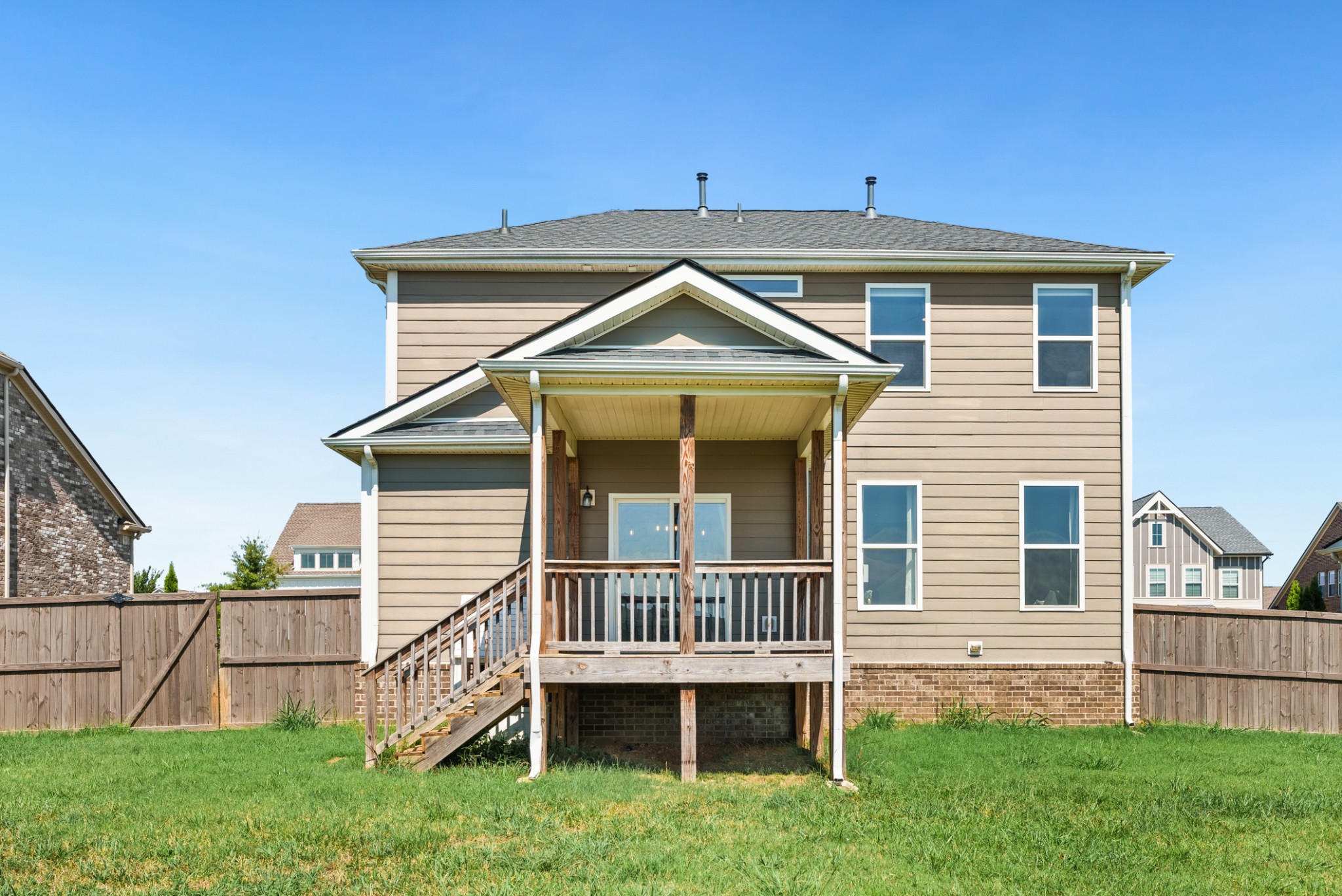 305 Eastwood Ln