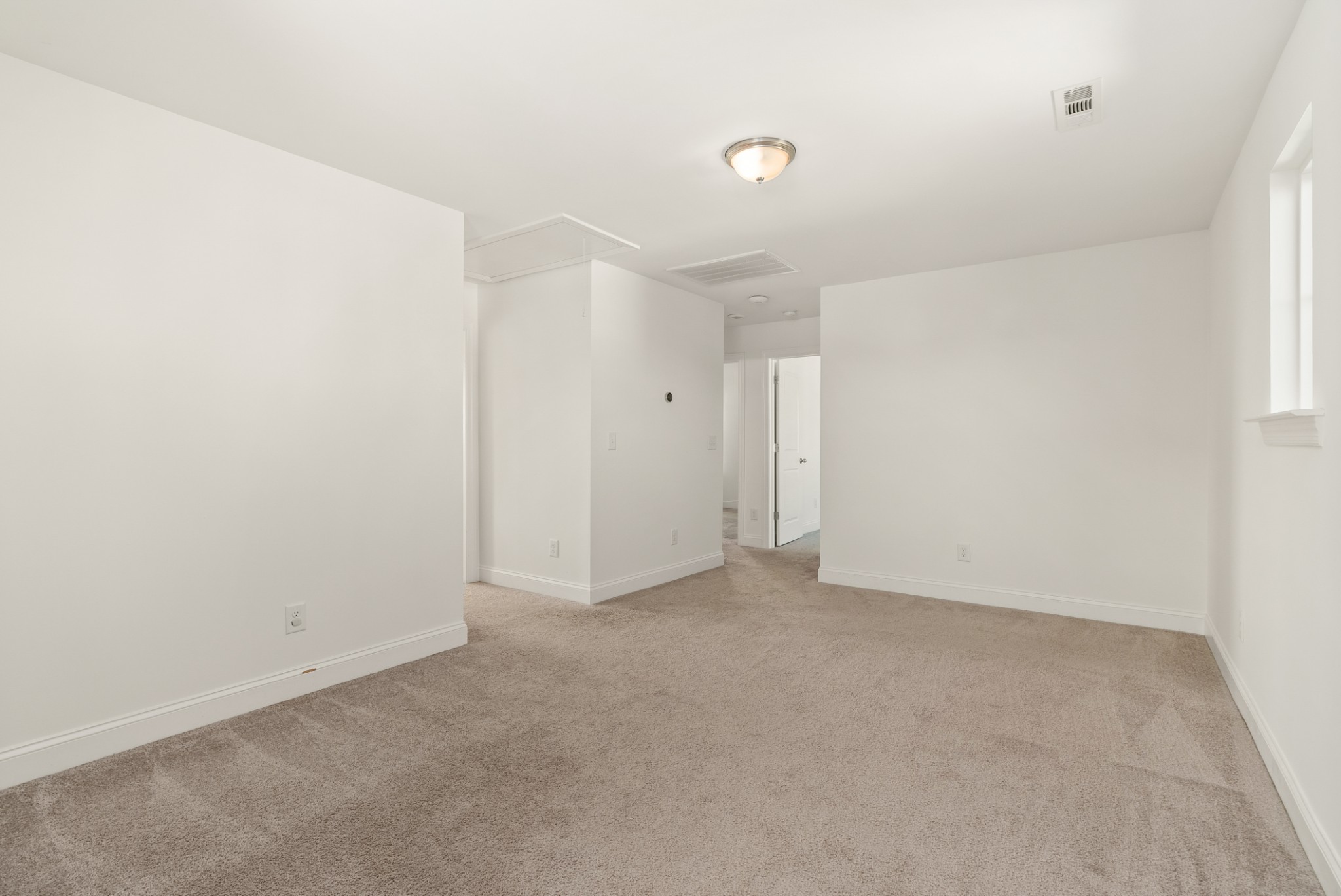 305 Eastwood Ln