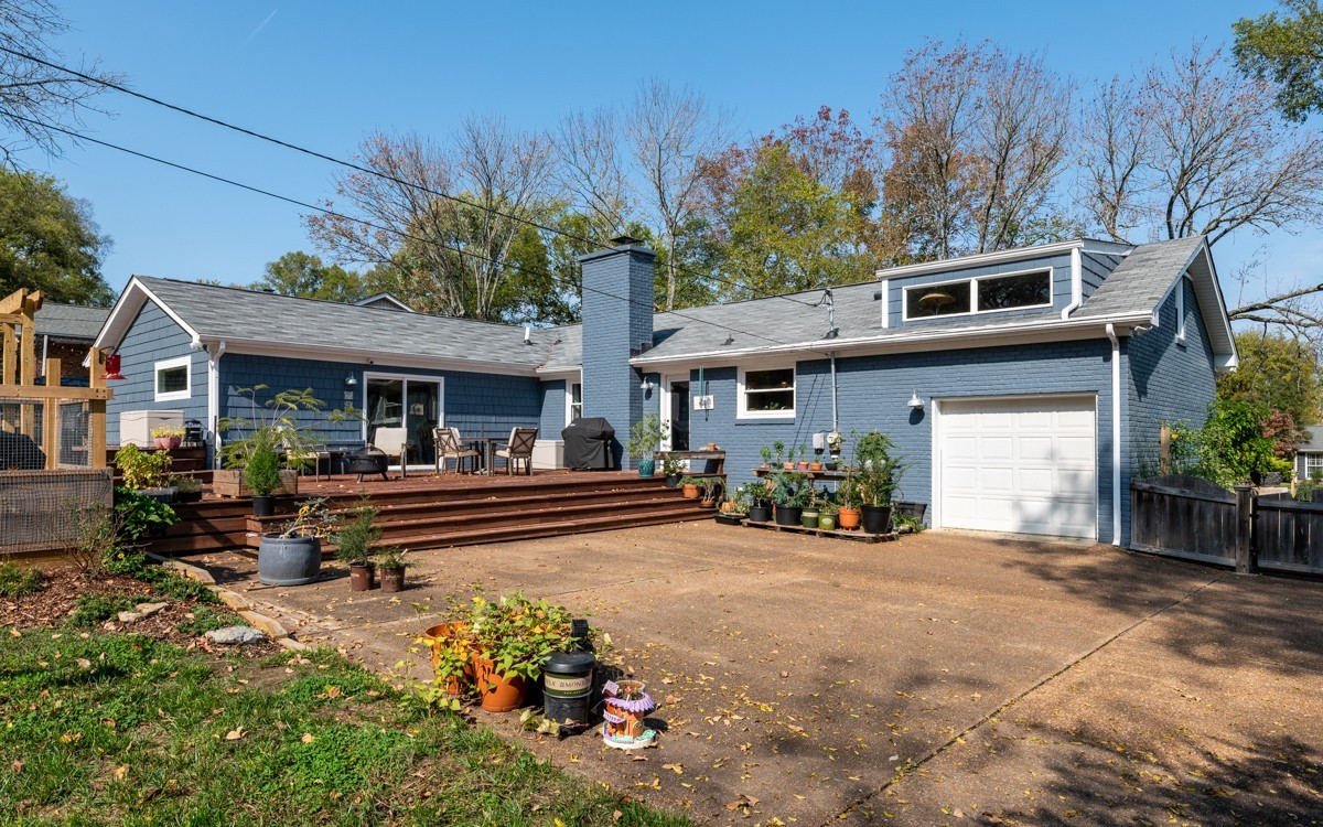 81 Brookwood Ter