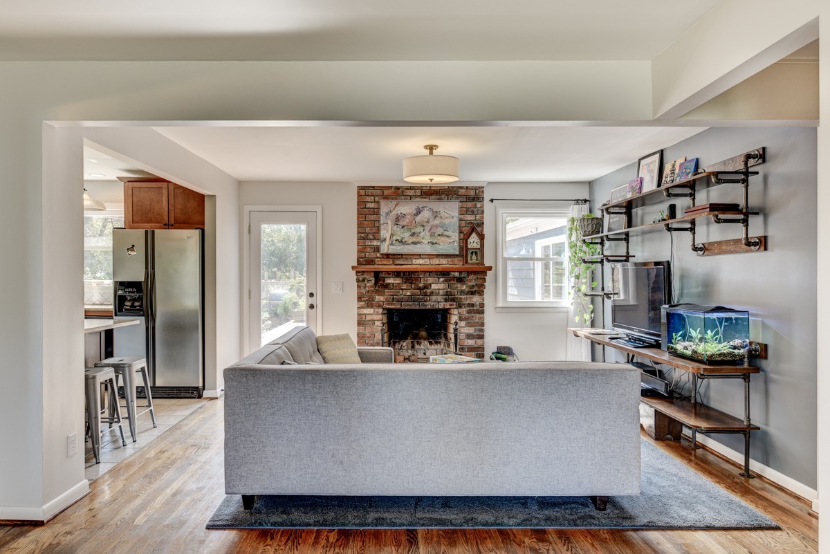 81 Brookwood Ter