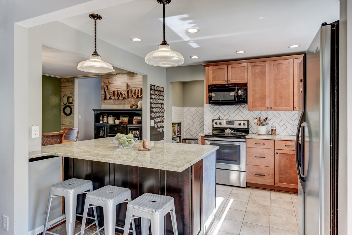 81 Brookwood Ter
