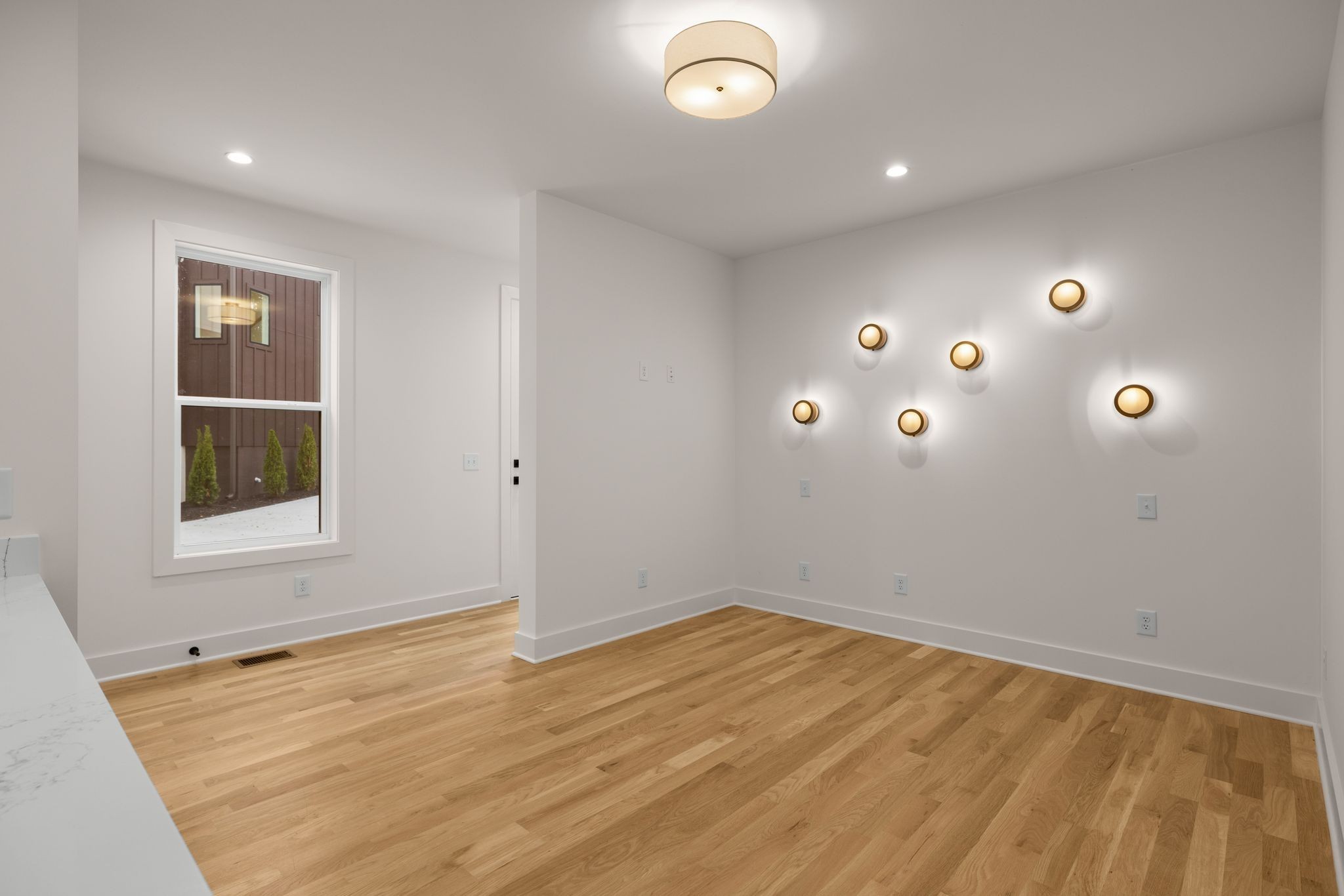 2211 Summitt Ave Unit: B