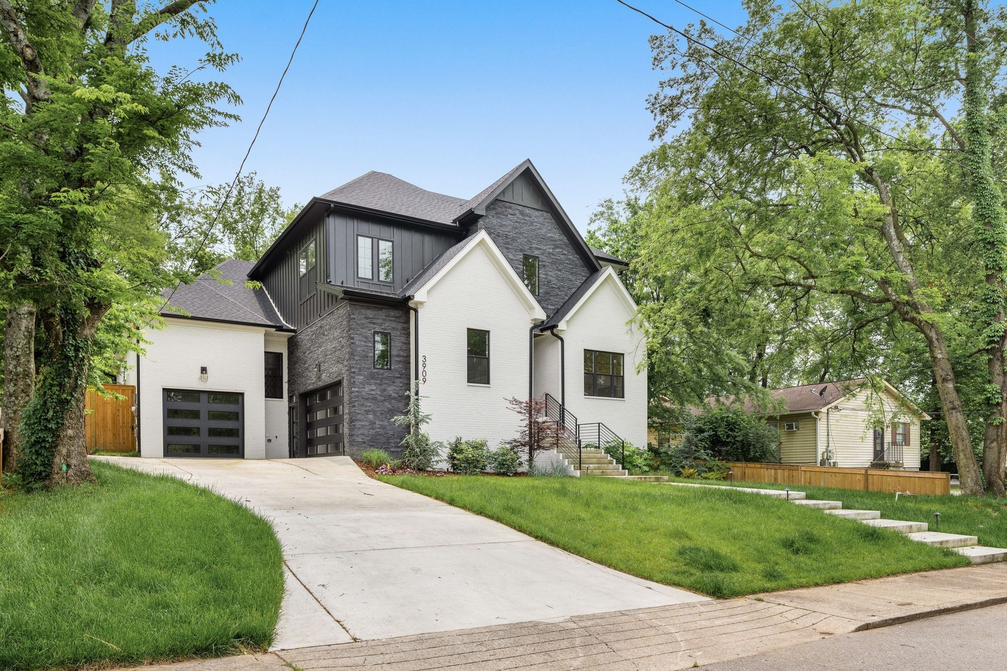 3909 Nevada Ave