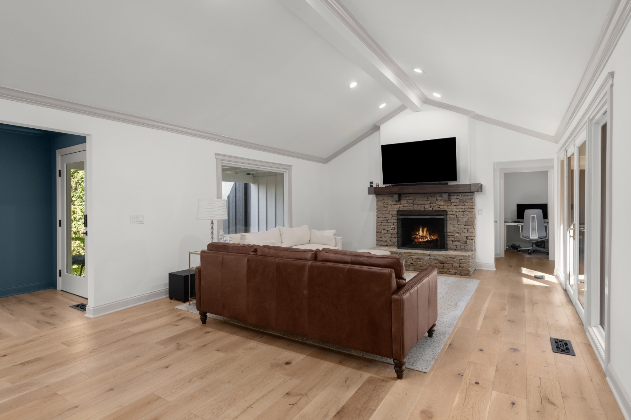 109 Oakmont Dr