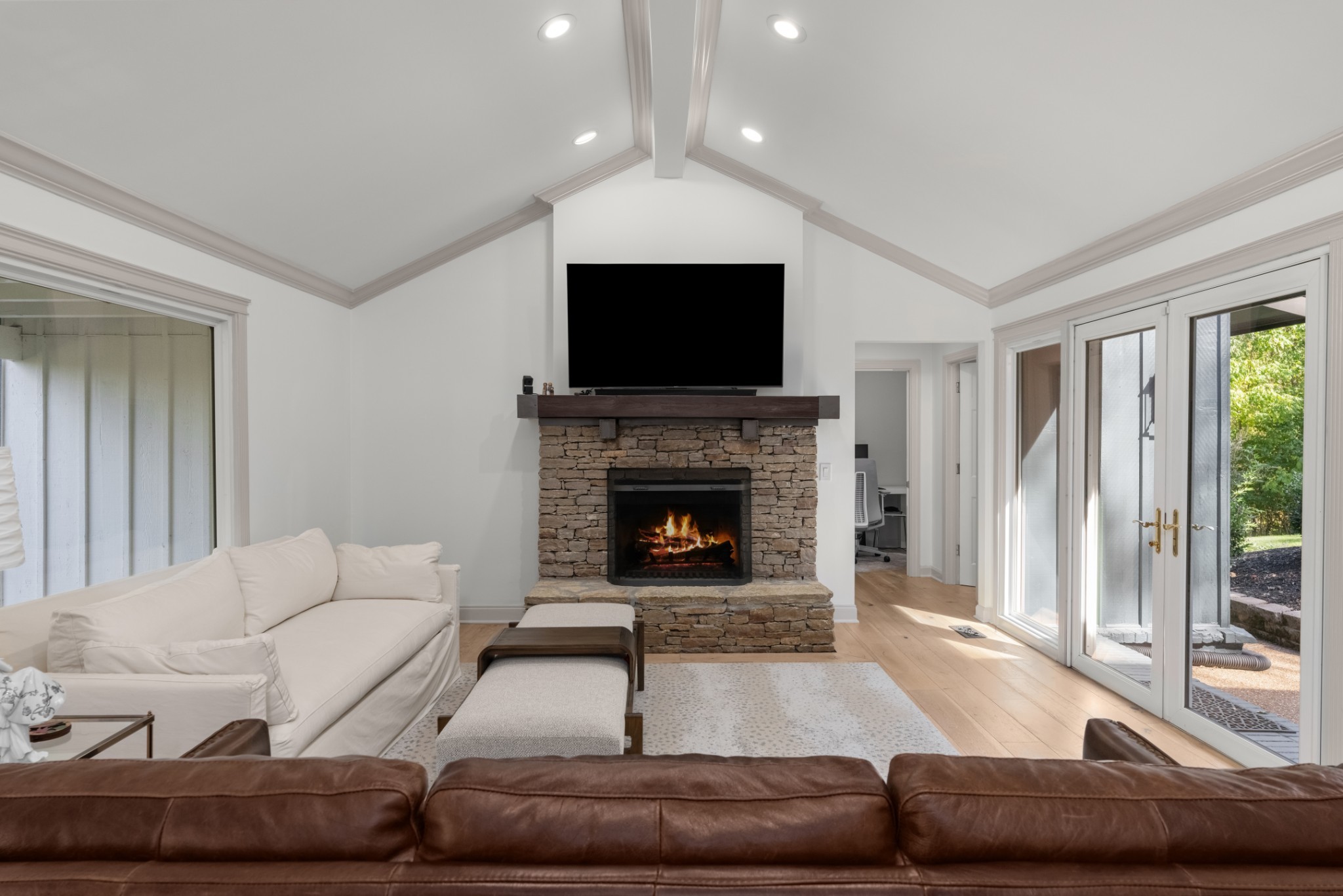 109 Oakmont Dr