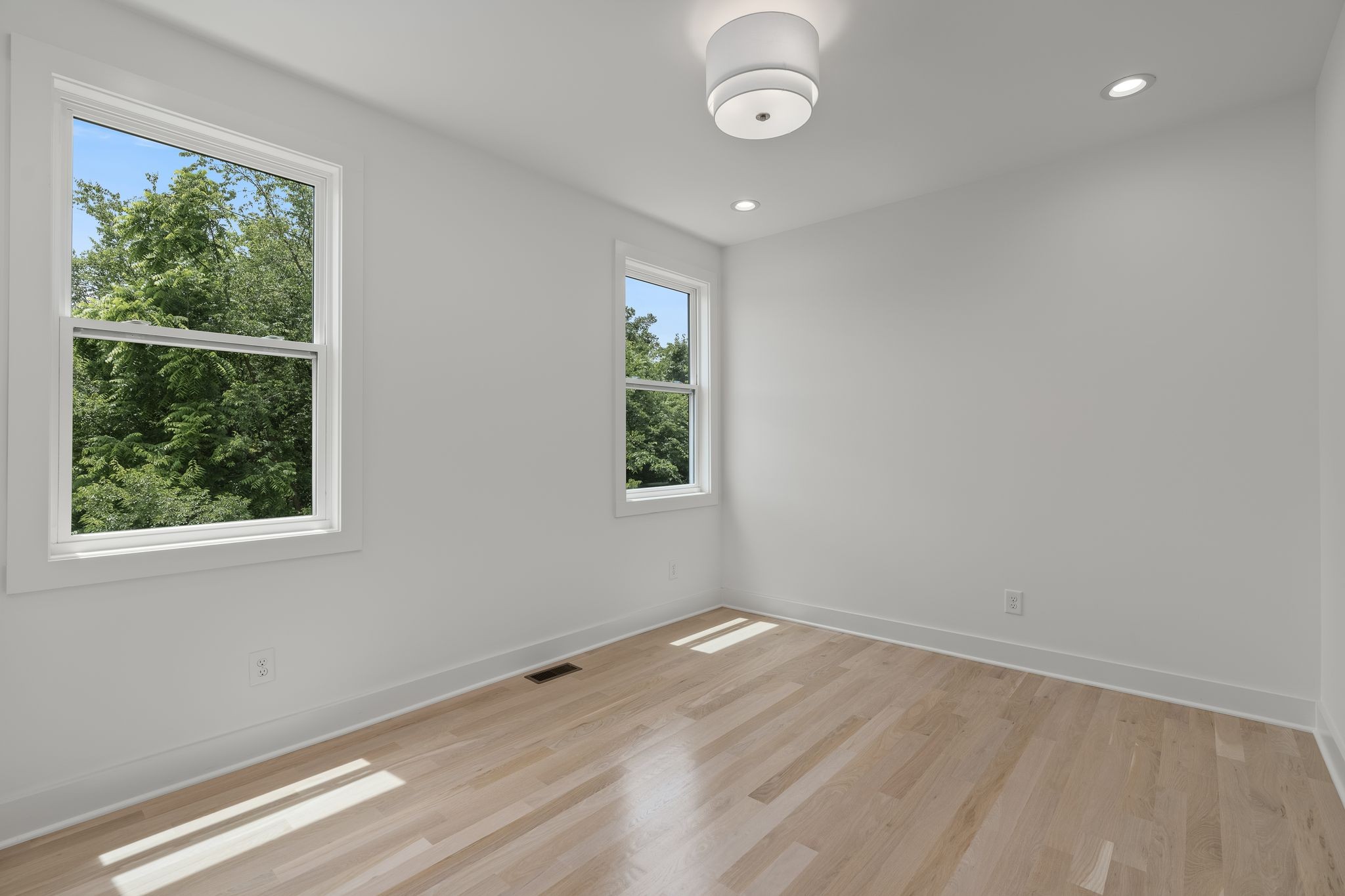 917 33rd Ave, N Unit: A