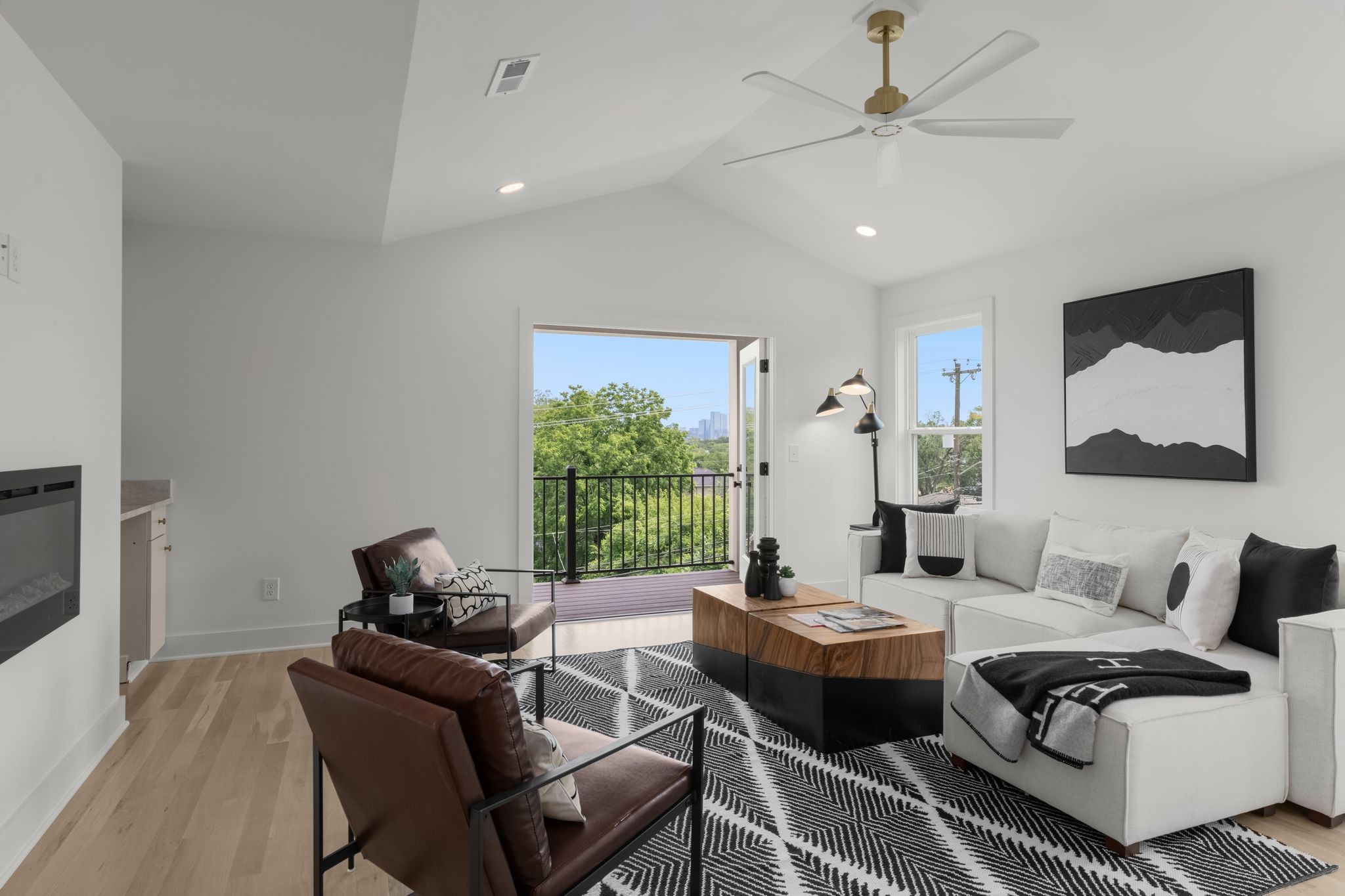 917 33rd Ave, N Unit: A
