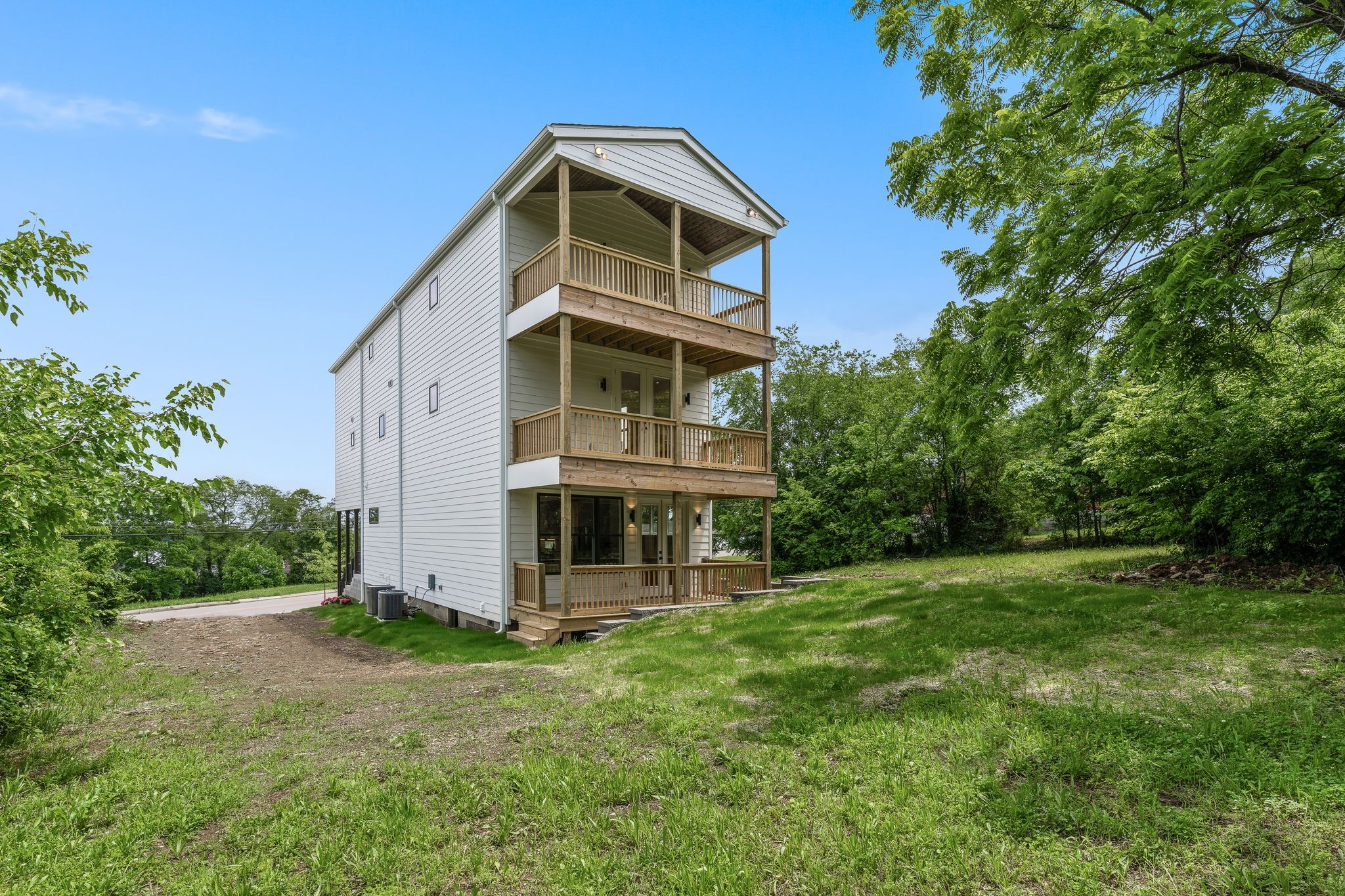 917 33rd Ave, N Unit: A