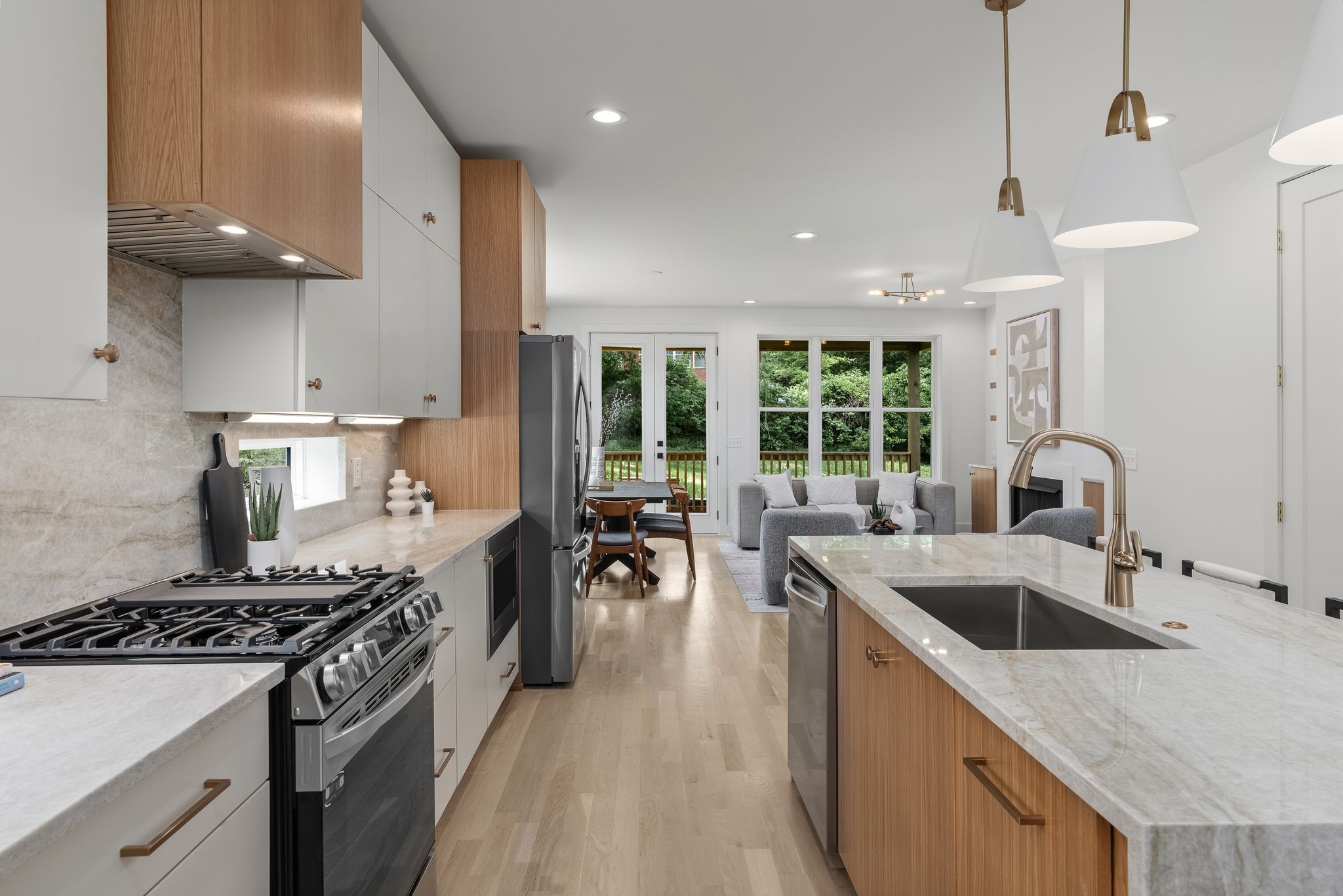 917 33rd Ave, N Unit: A