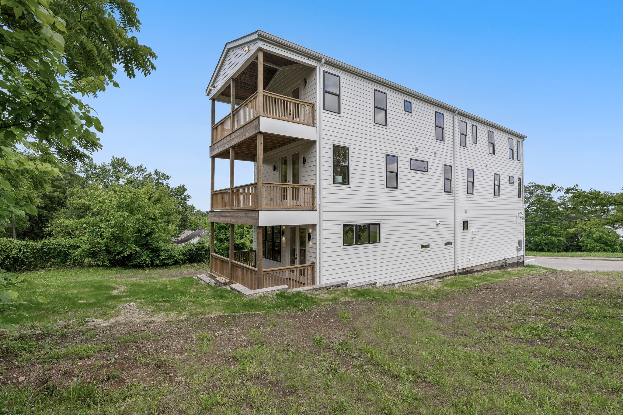 917 33rd Ave, N Unit: A
