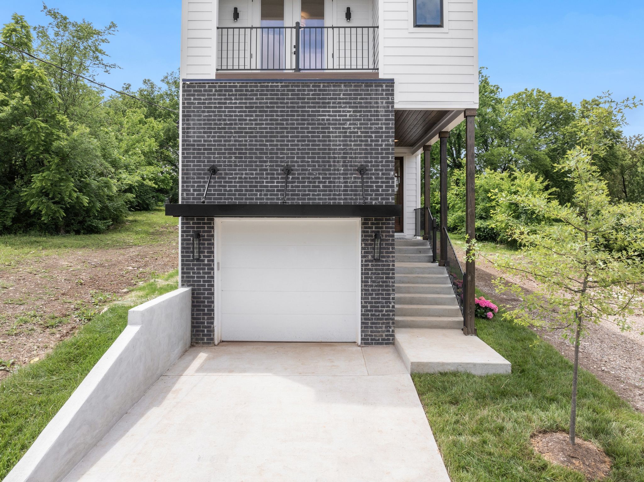 917 33rd Ave, N Unit: A