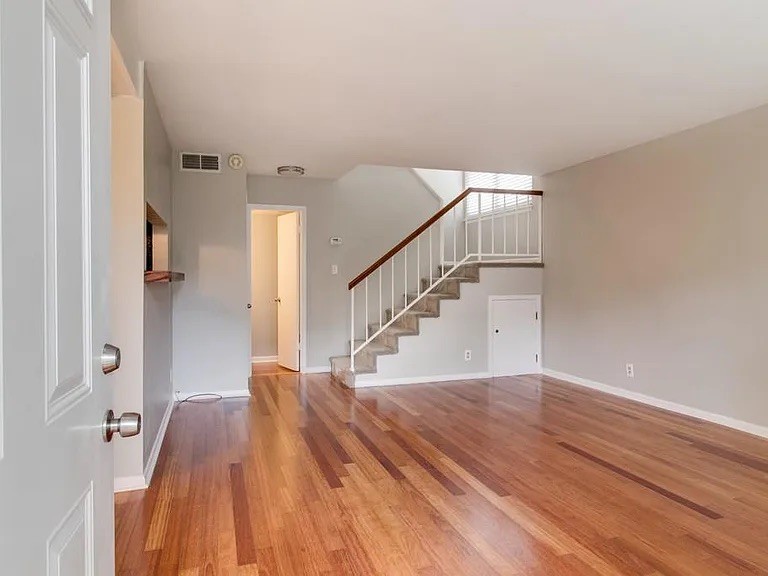 810 Bellevue Rd Unit: 218