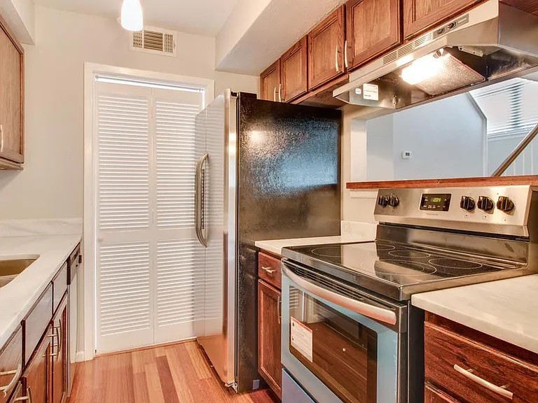 810 Bellevue Rd Unit: 218