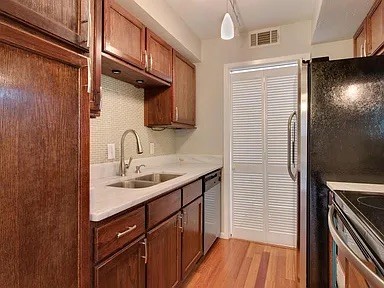 810 Bellevue Rd Unit: 218