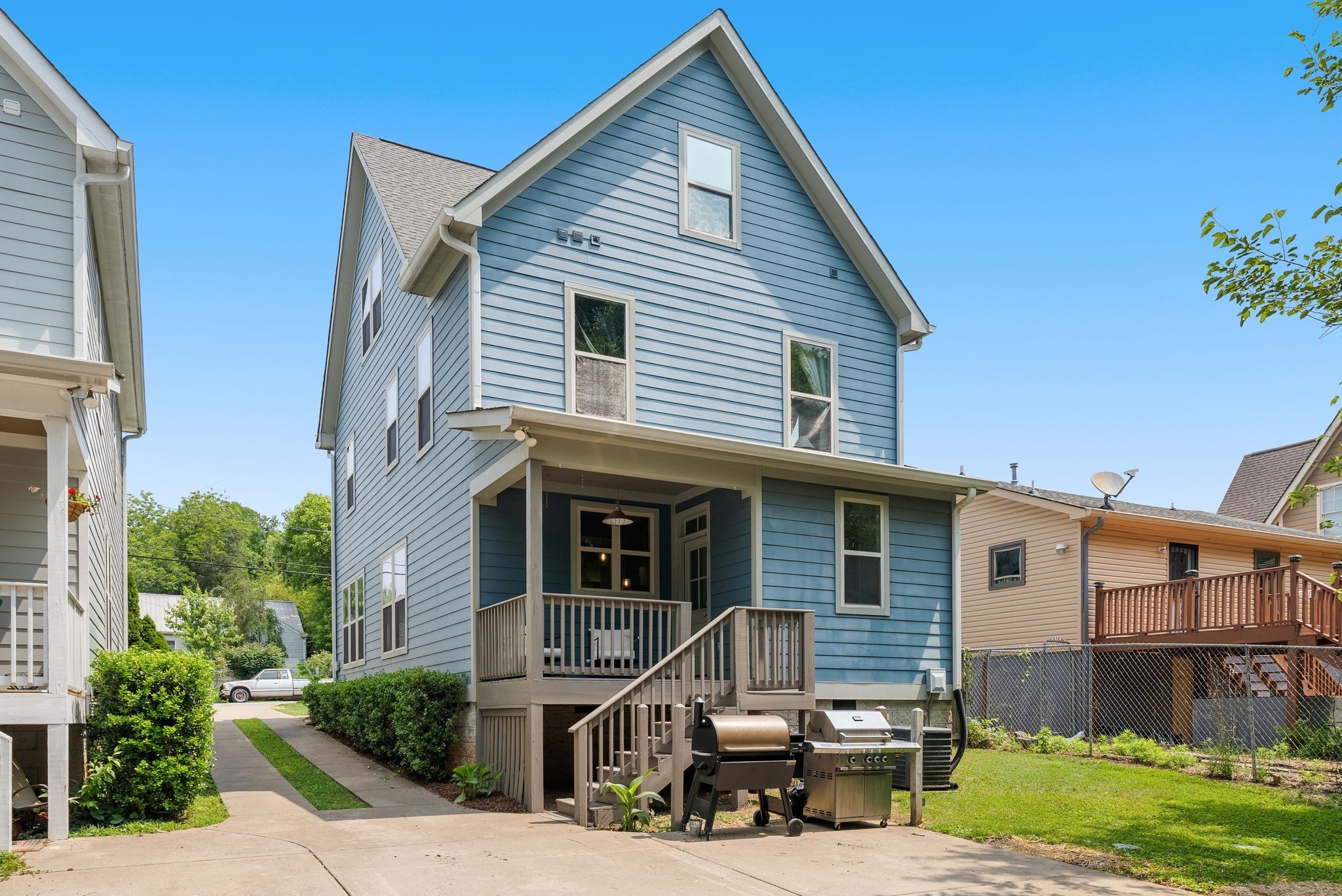 124 Creighton Ave