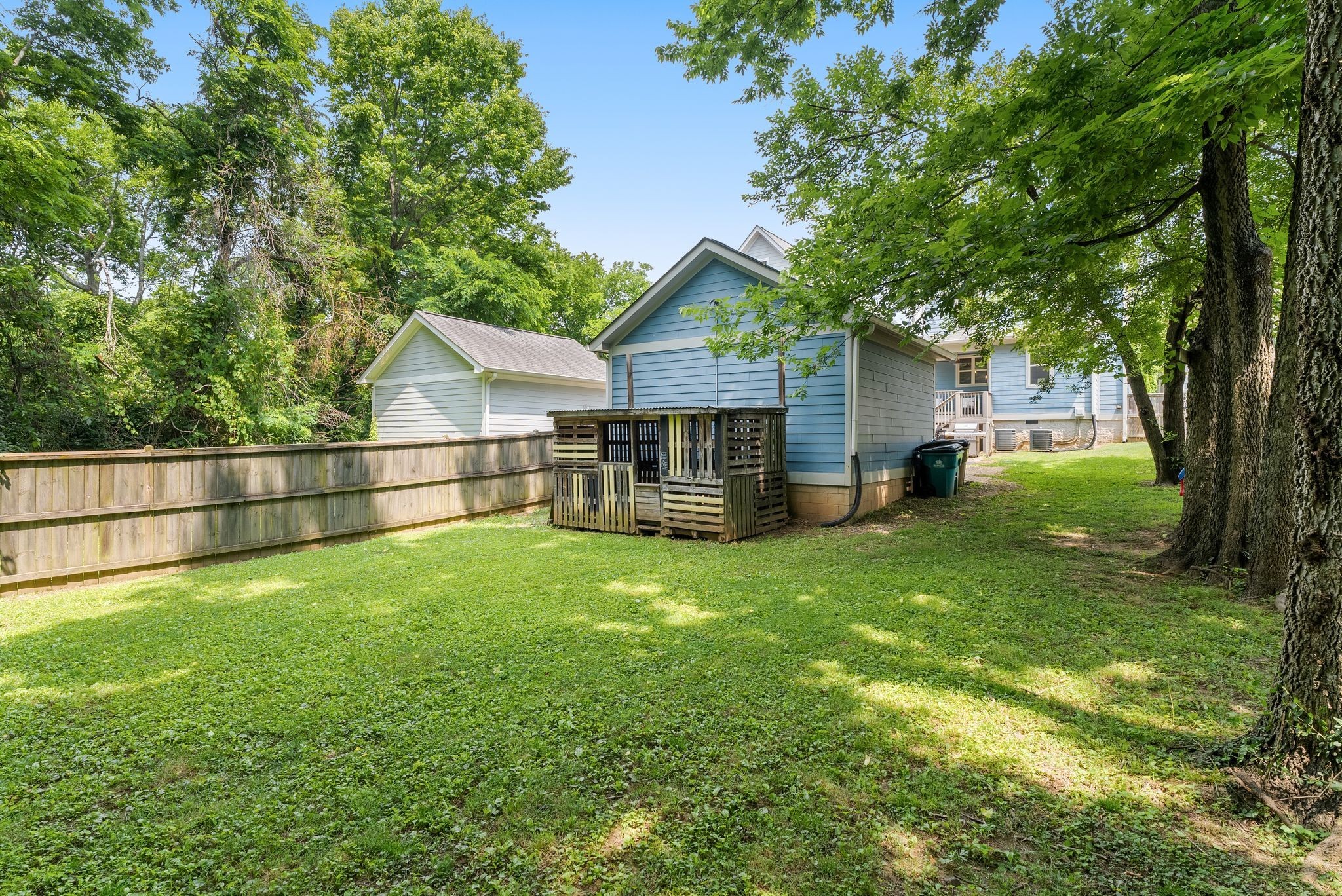 124 Creighton Ave
