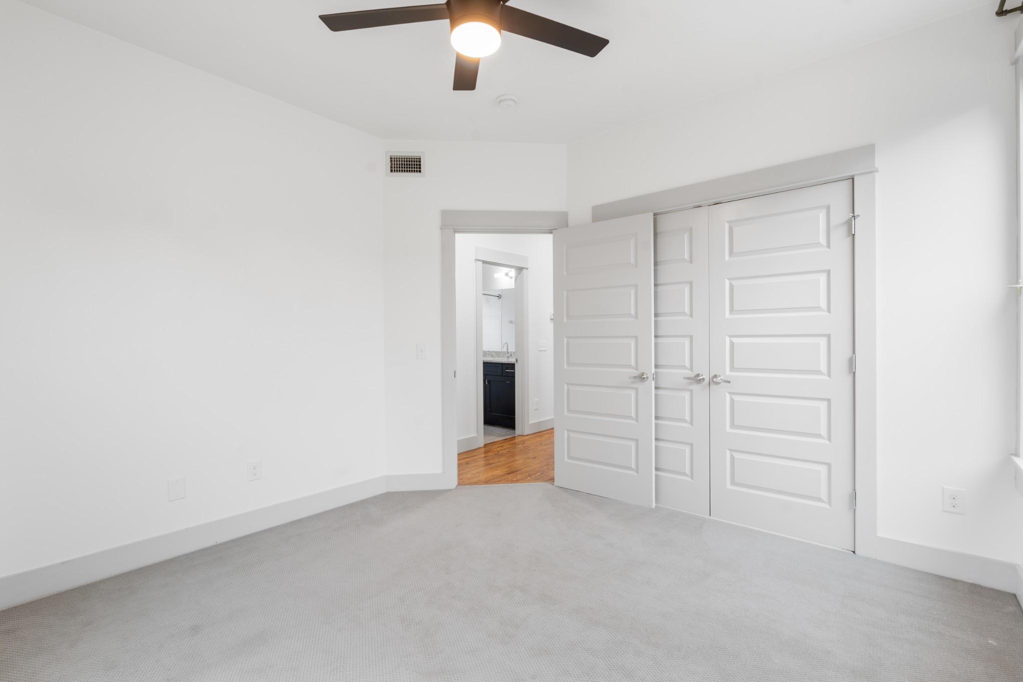 124 Creighton Ave