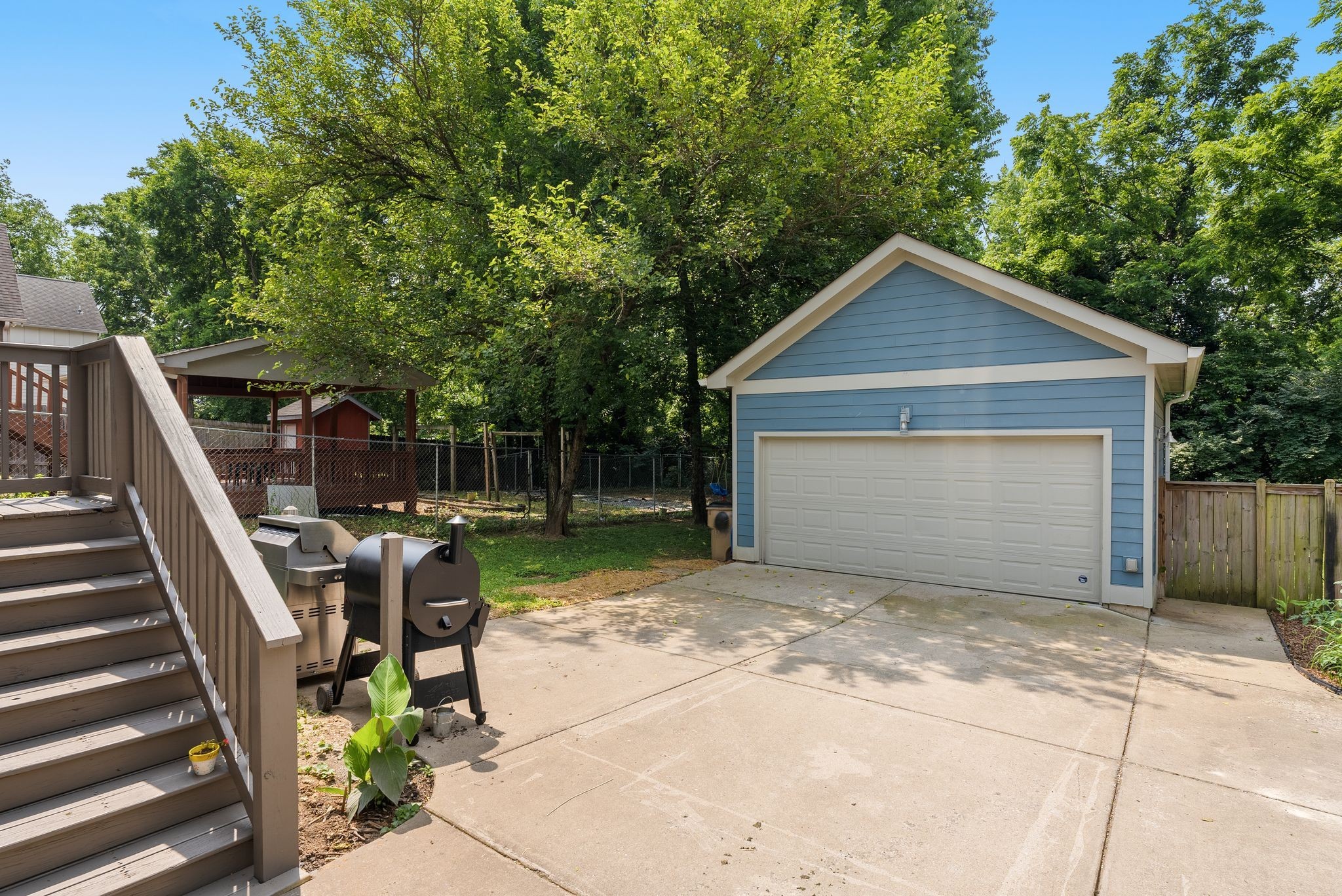124 Creighton Ave