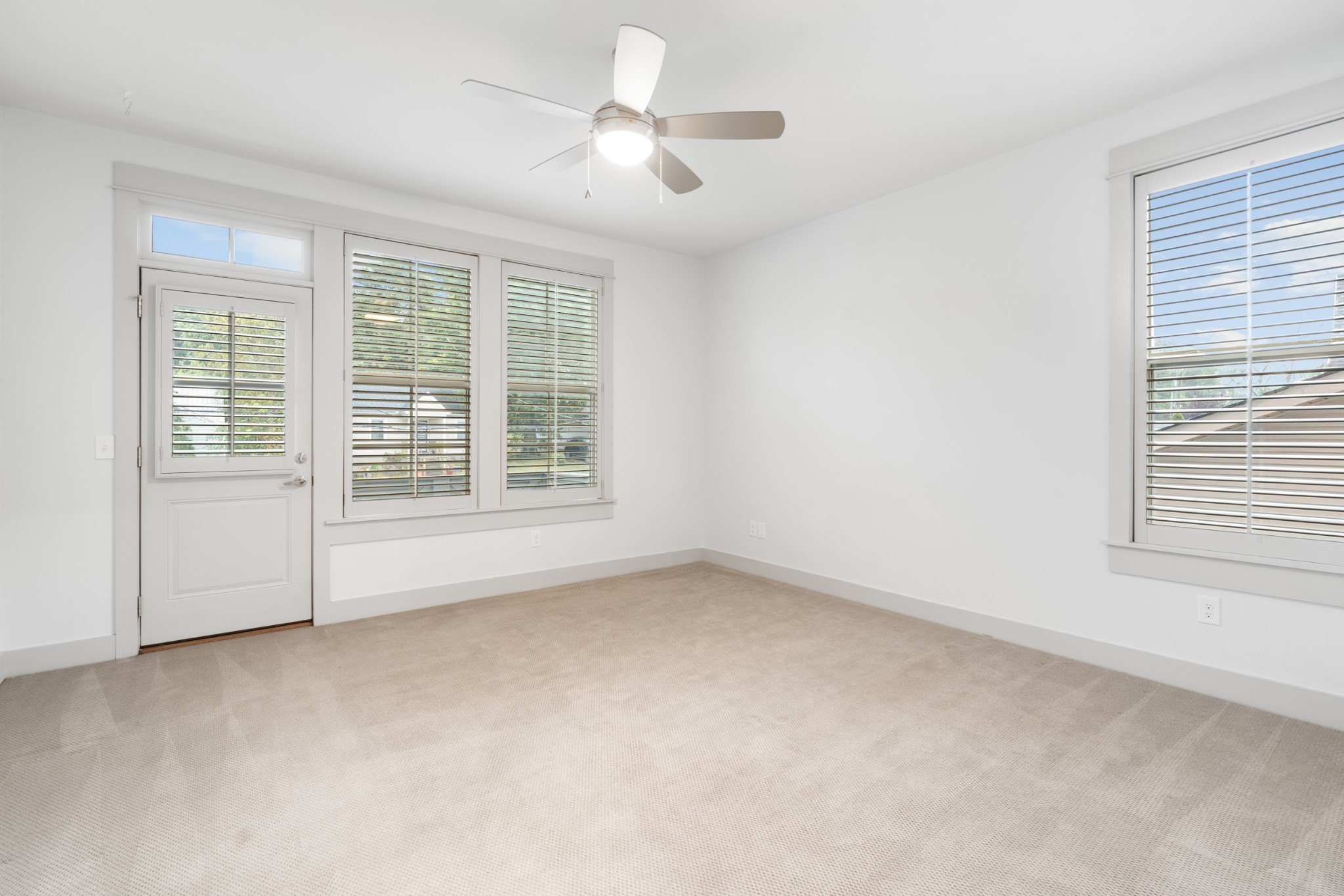 124 Creighton Ave