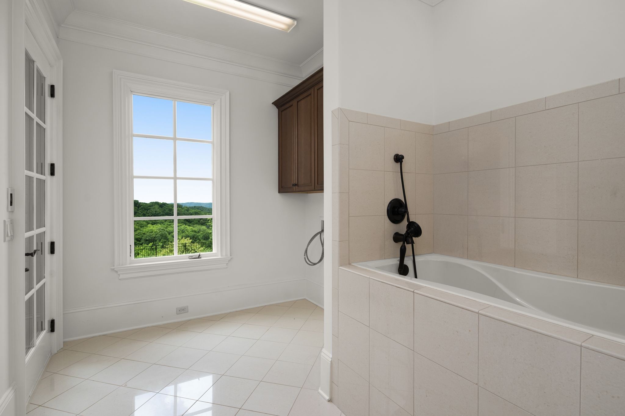 443 Canterbury Rise