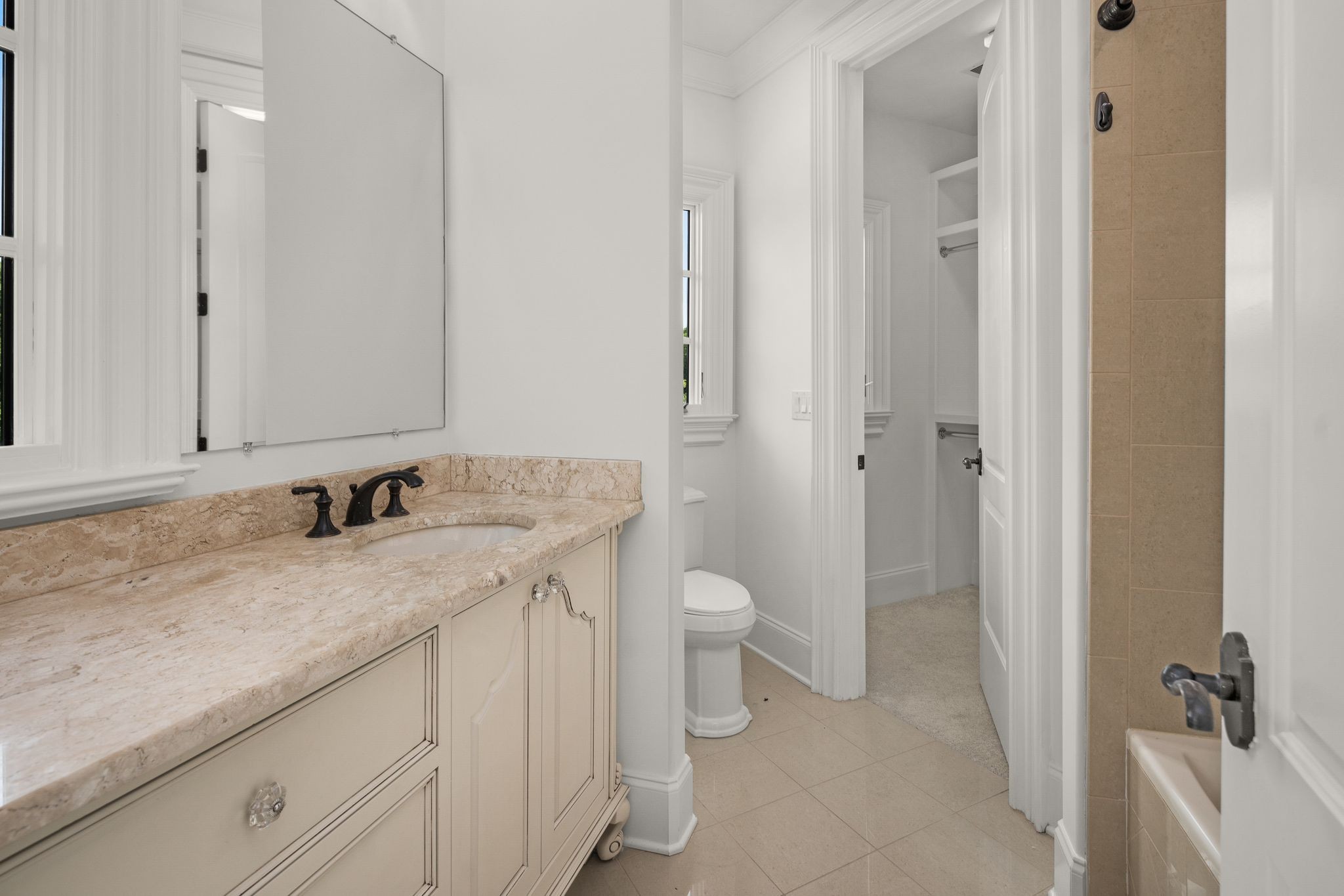 443 Canterbury Rise
