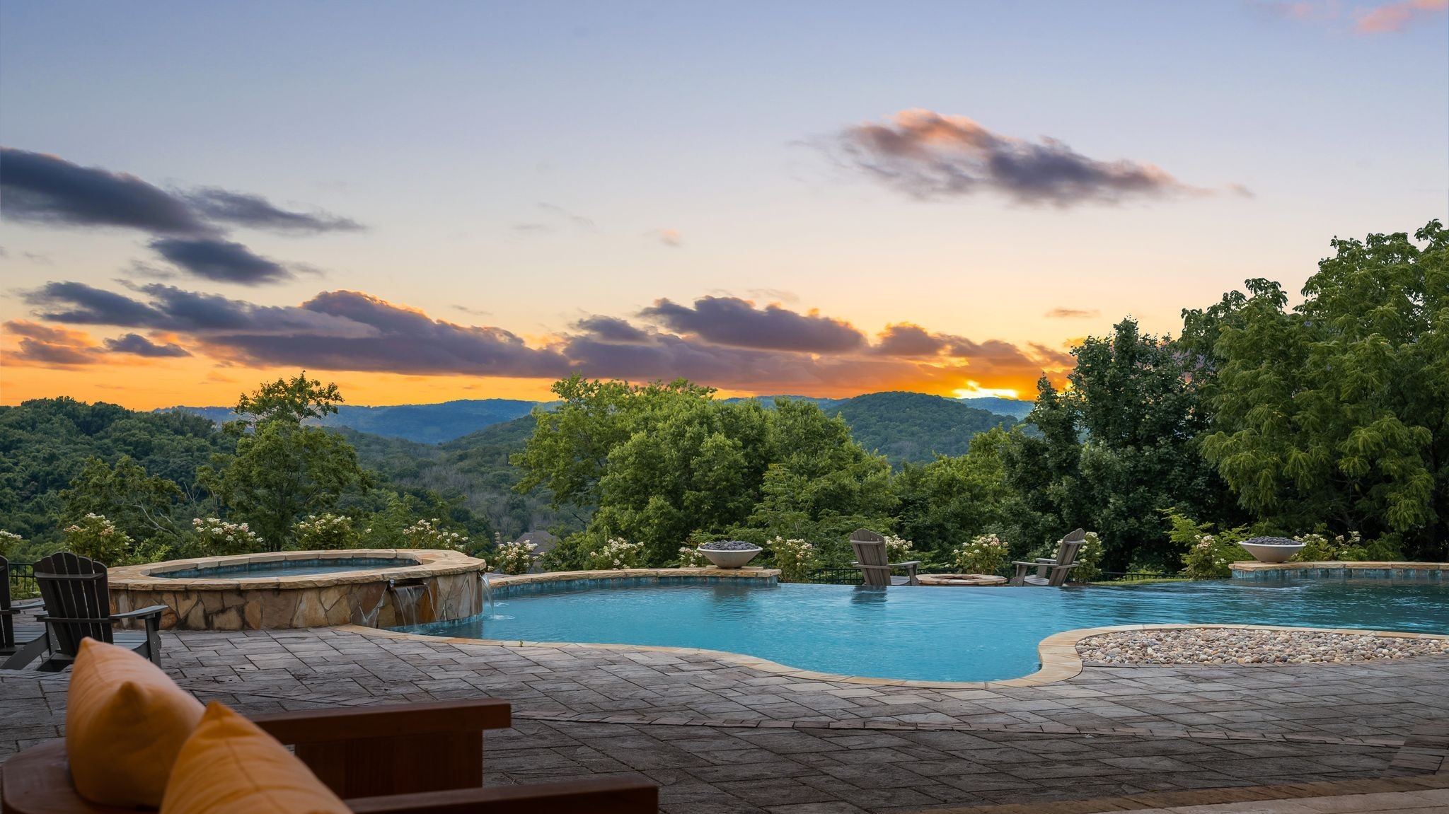443 Canterbury Rise