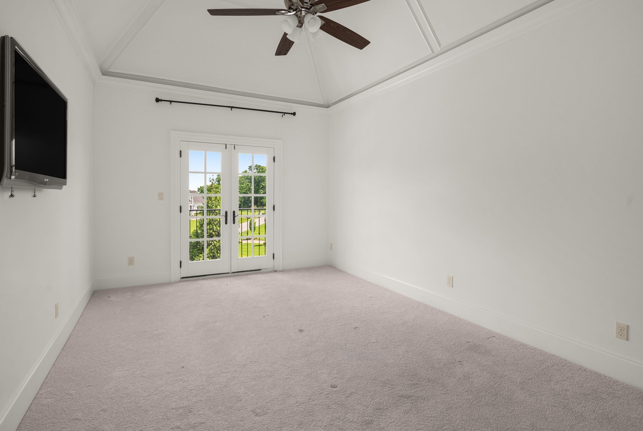 443 Canterbury Rise