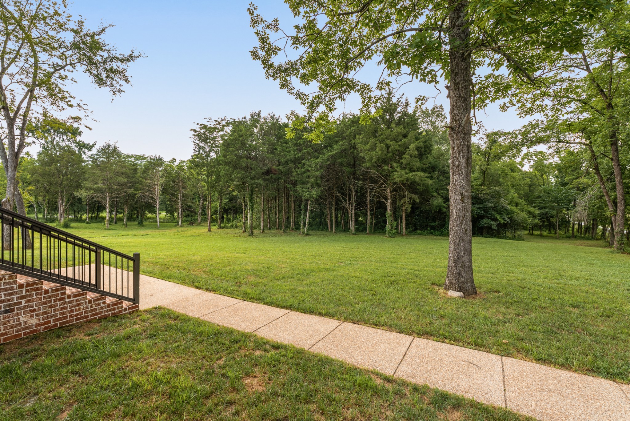 1497 Phillips Rd