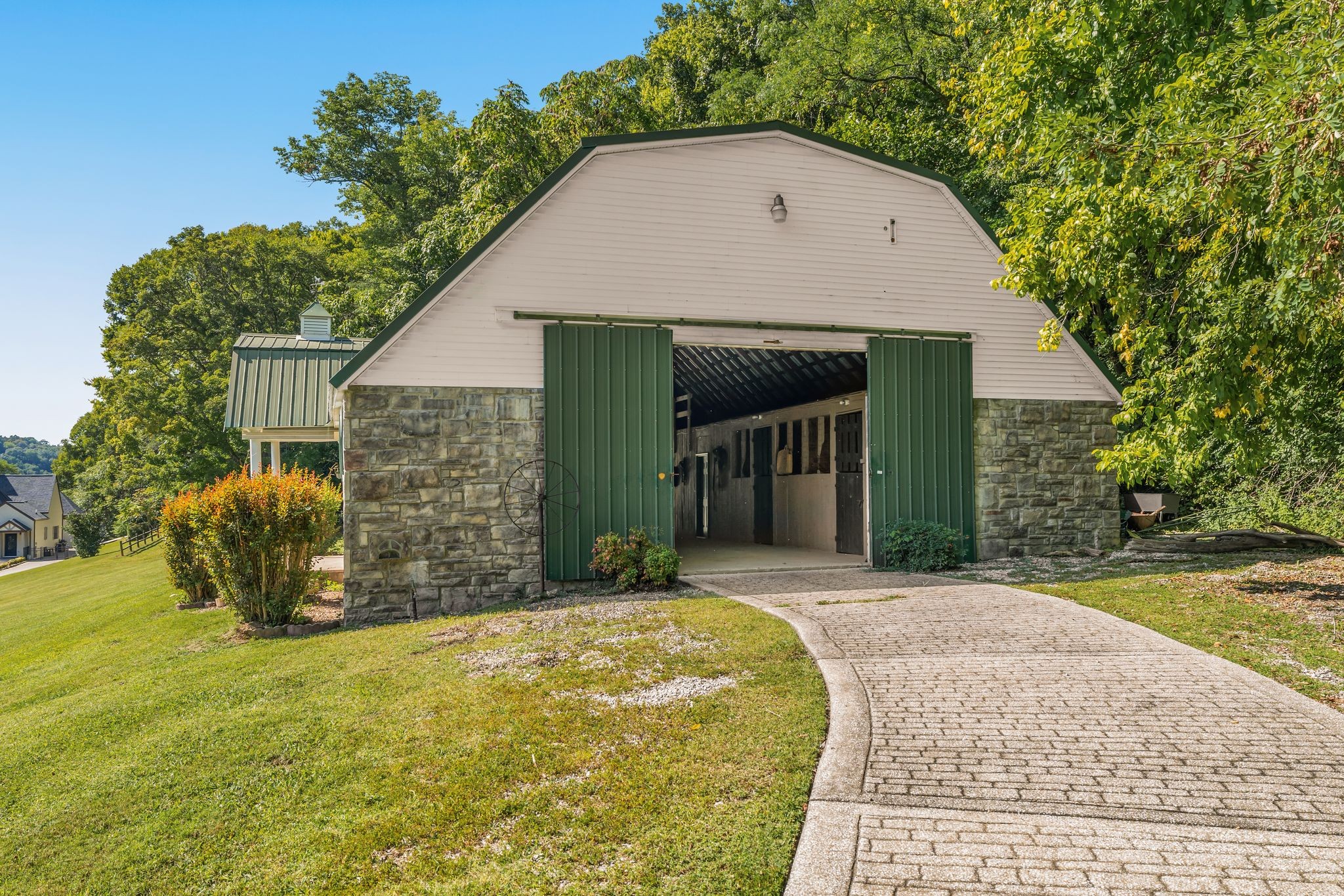 1026 Holly Tree Gap Rd