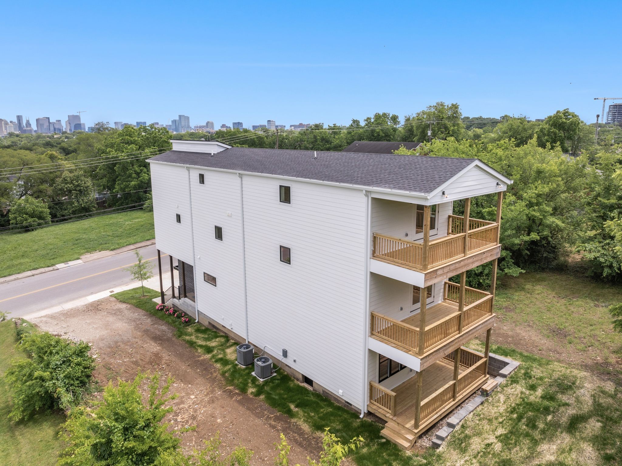 917B 33rd Ave, N