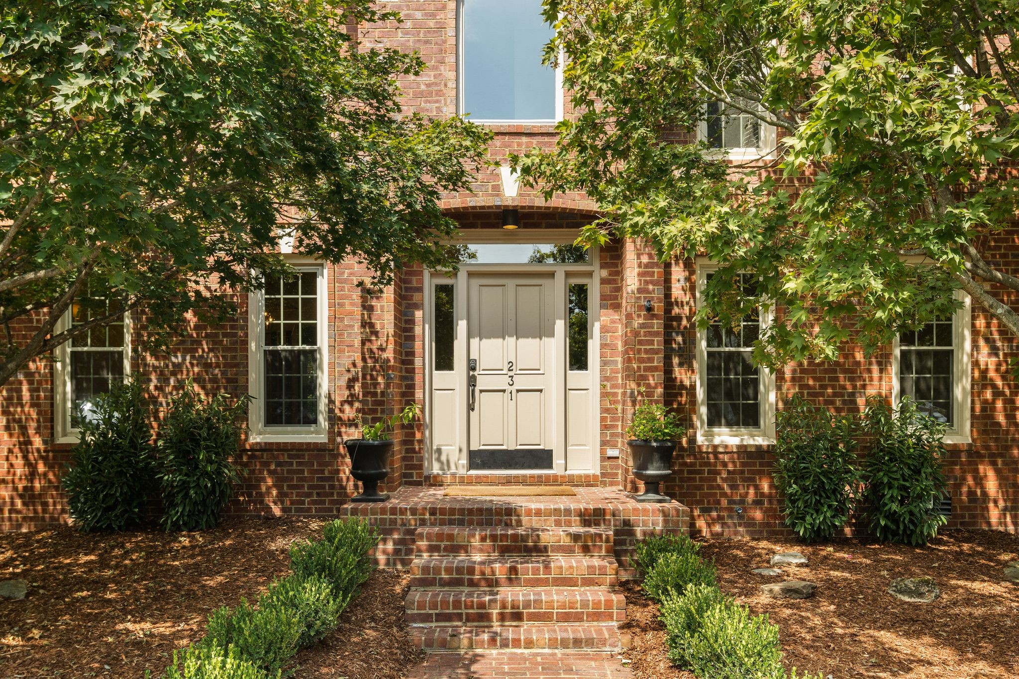 231 Burlington Pl