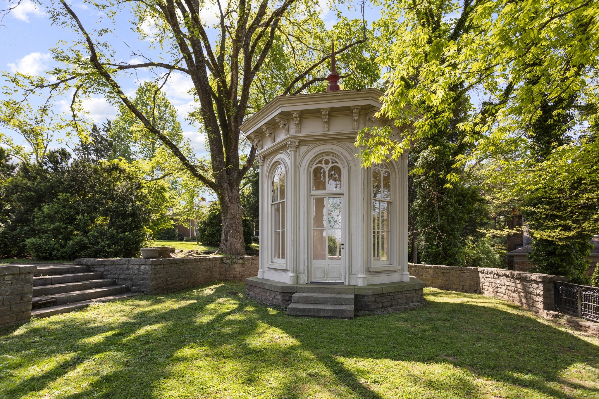 231 Burlington Pl
