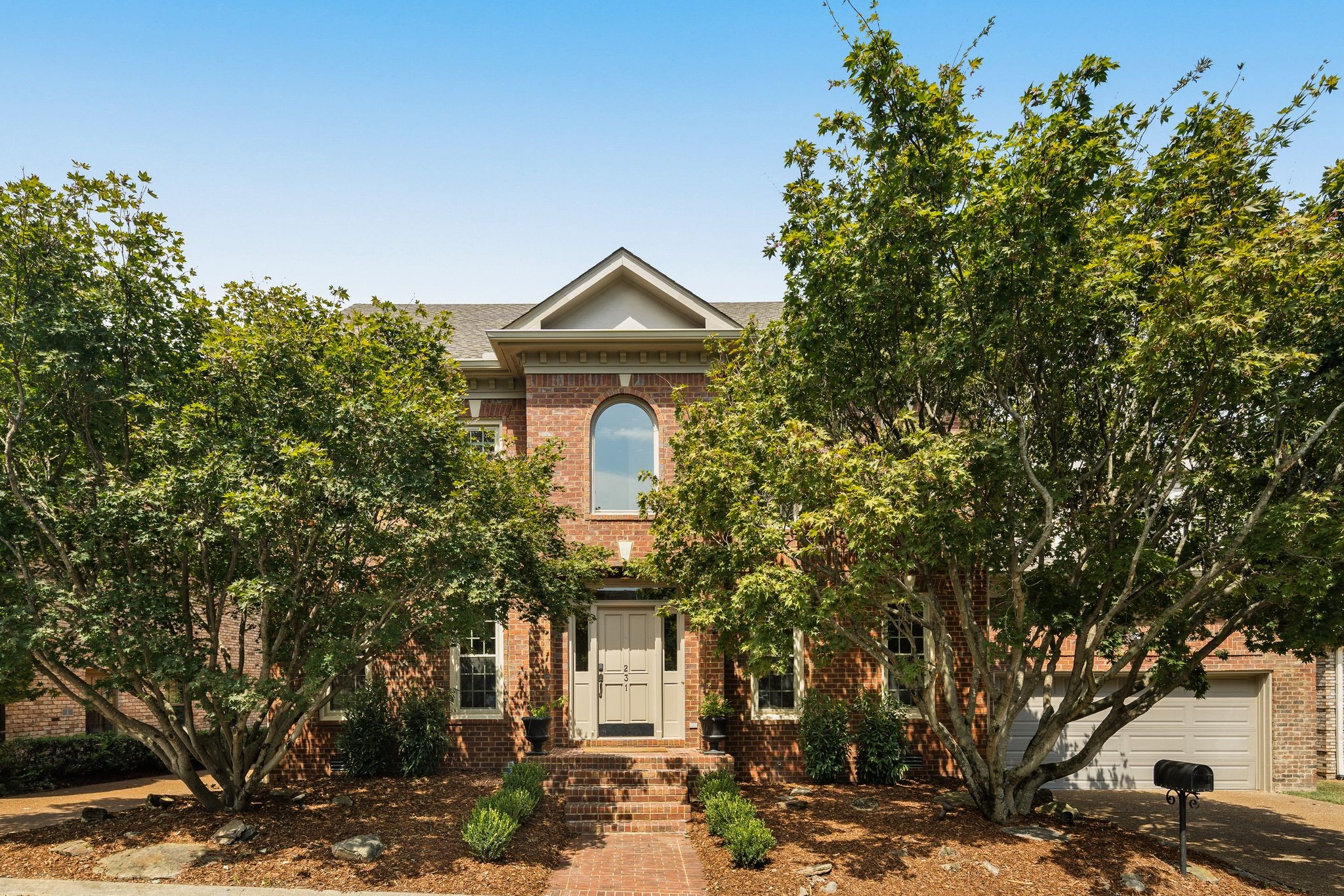 231 Burlington Pl