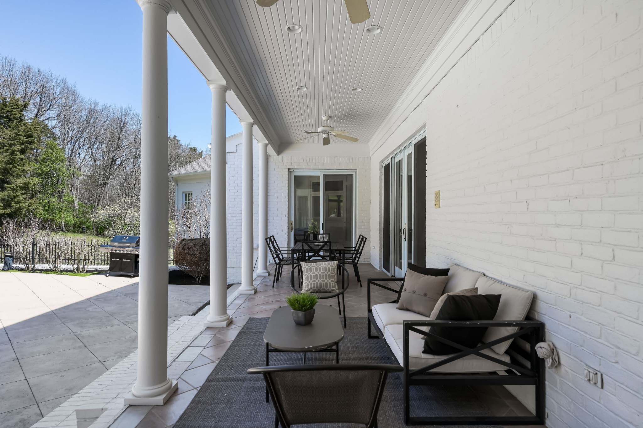 17 Castlewood Ct