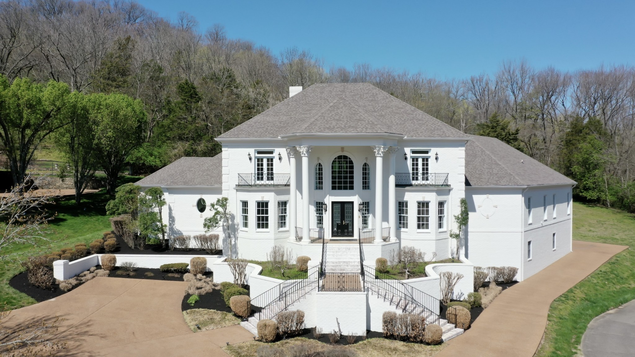 17 Castlewood Ct