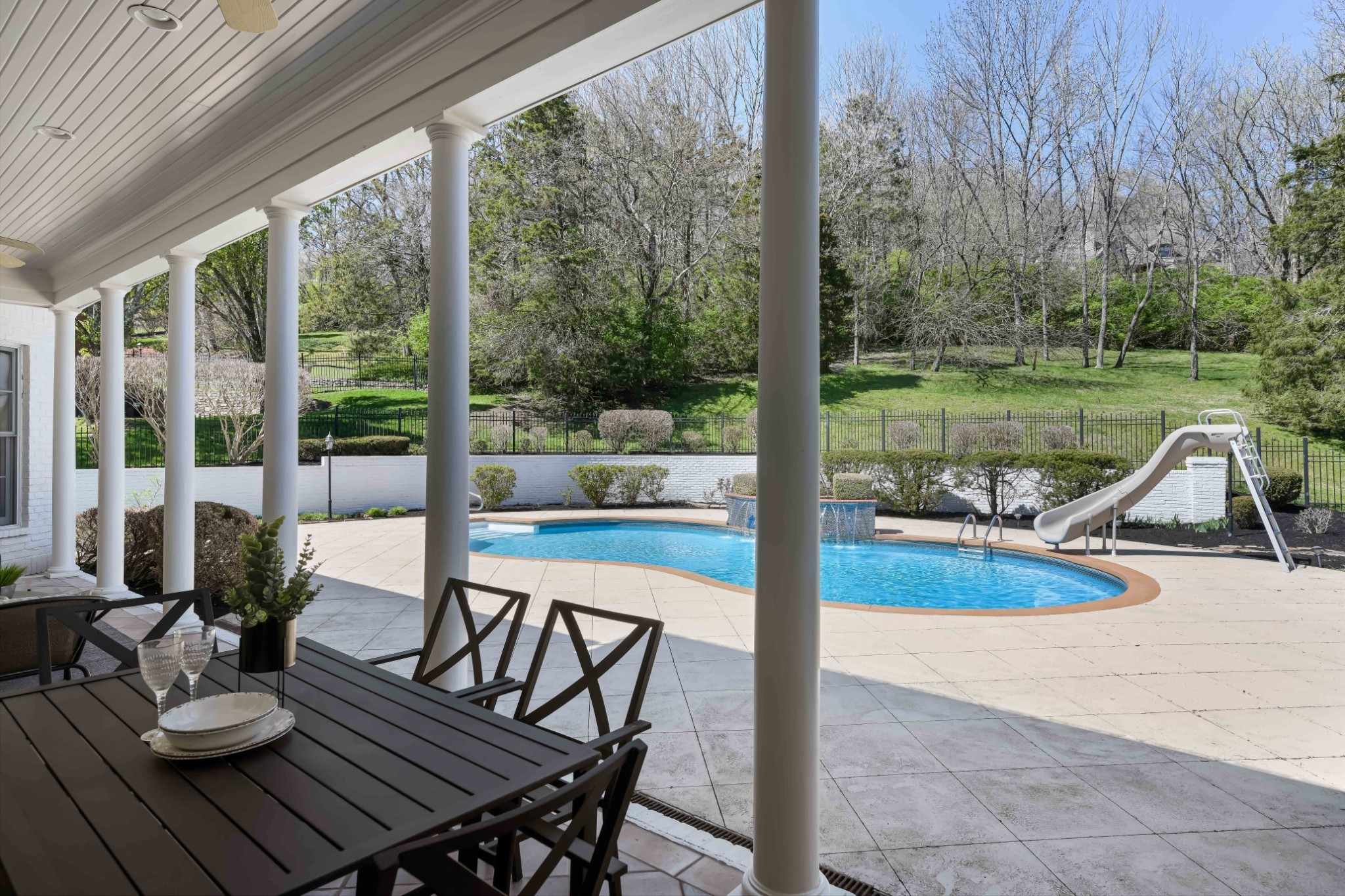 17 Castlewood Ct