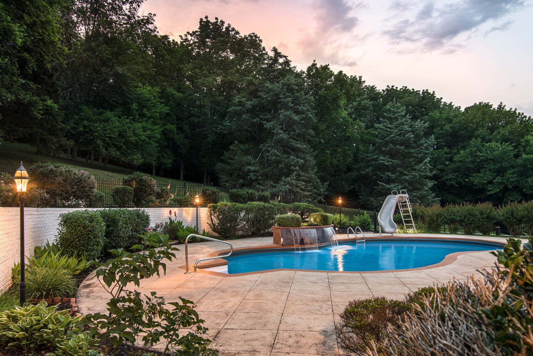 17 Castlewood Ct