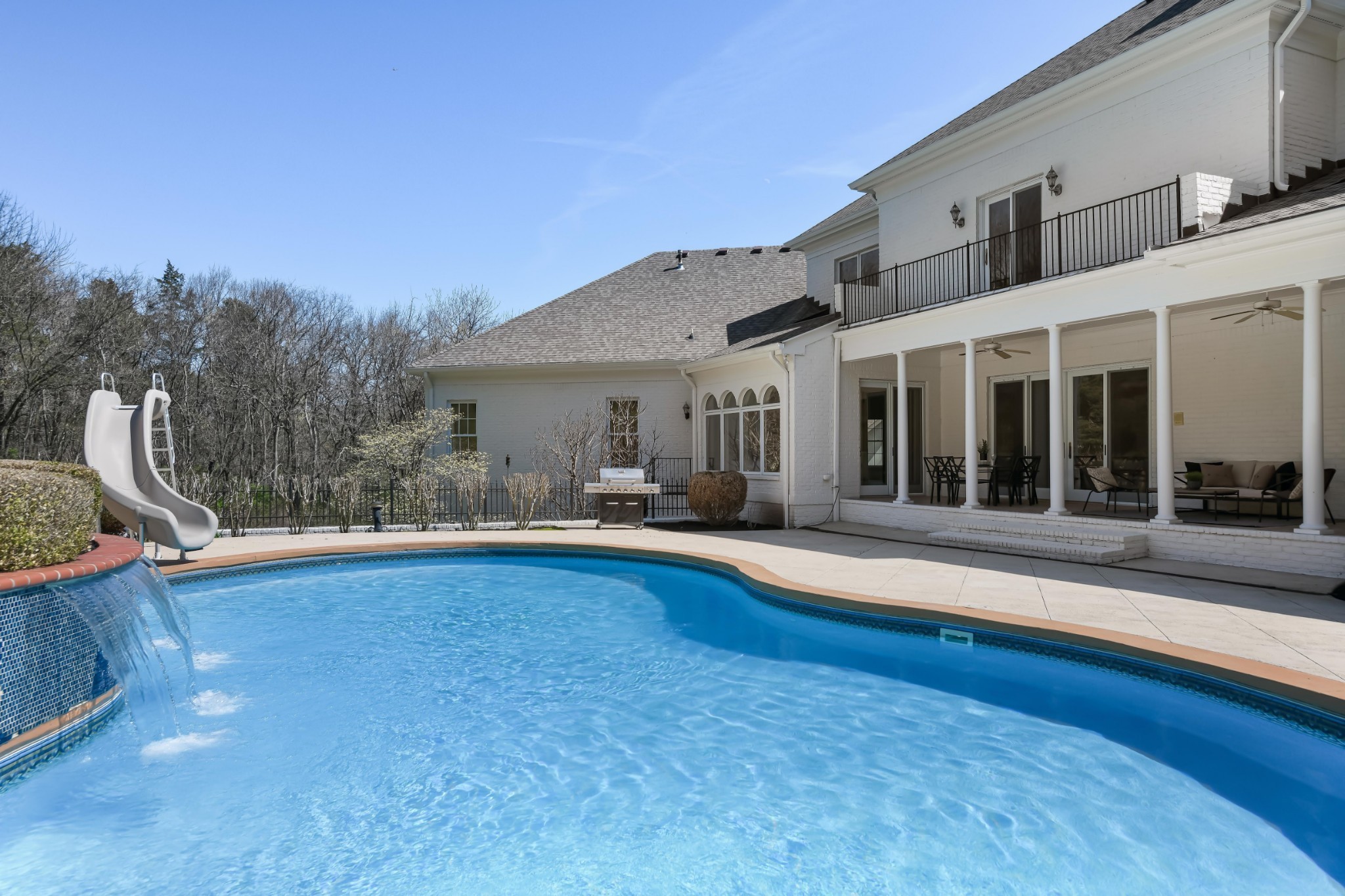 17 Castlewood Ct