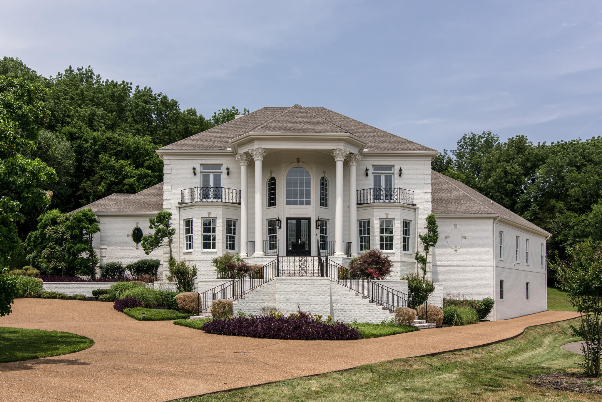 17 Castlewood Ct